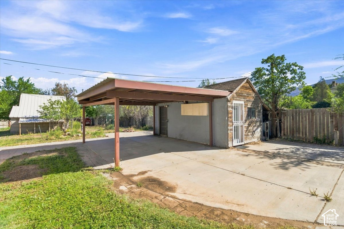 main property photo 27