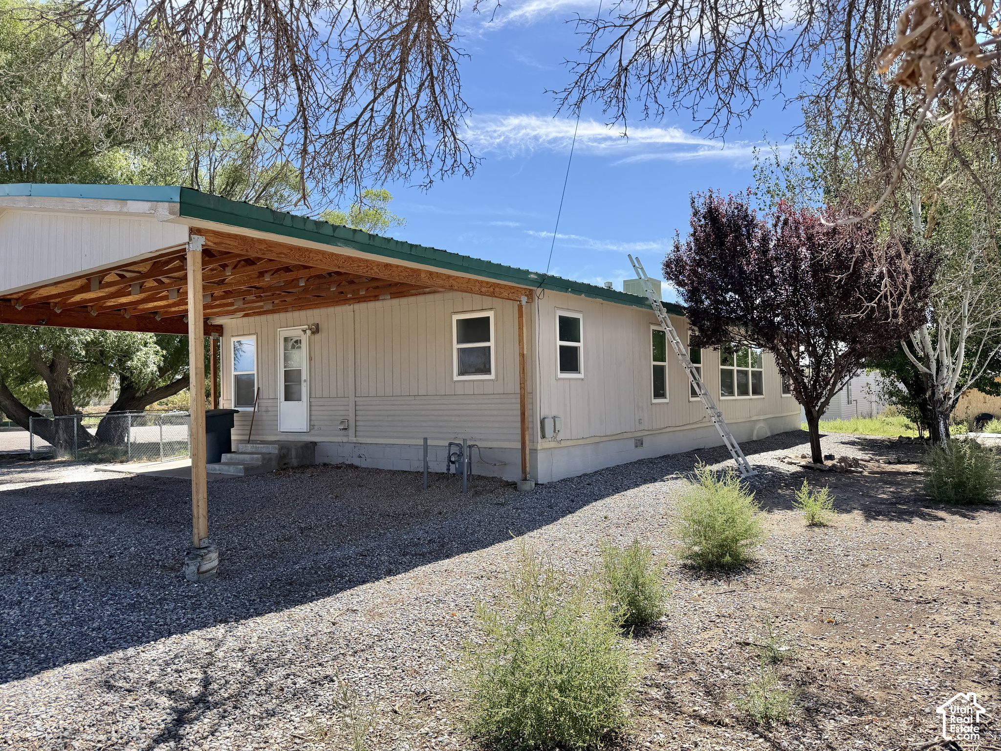 main property photo 26
