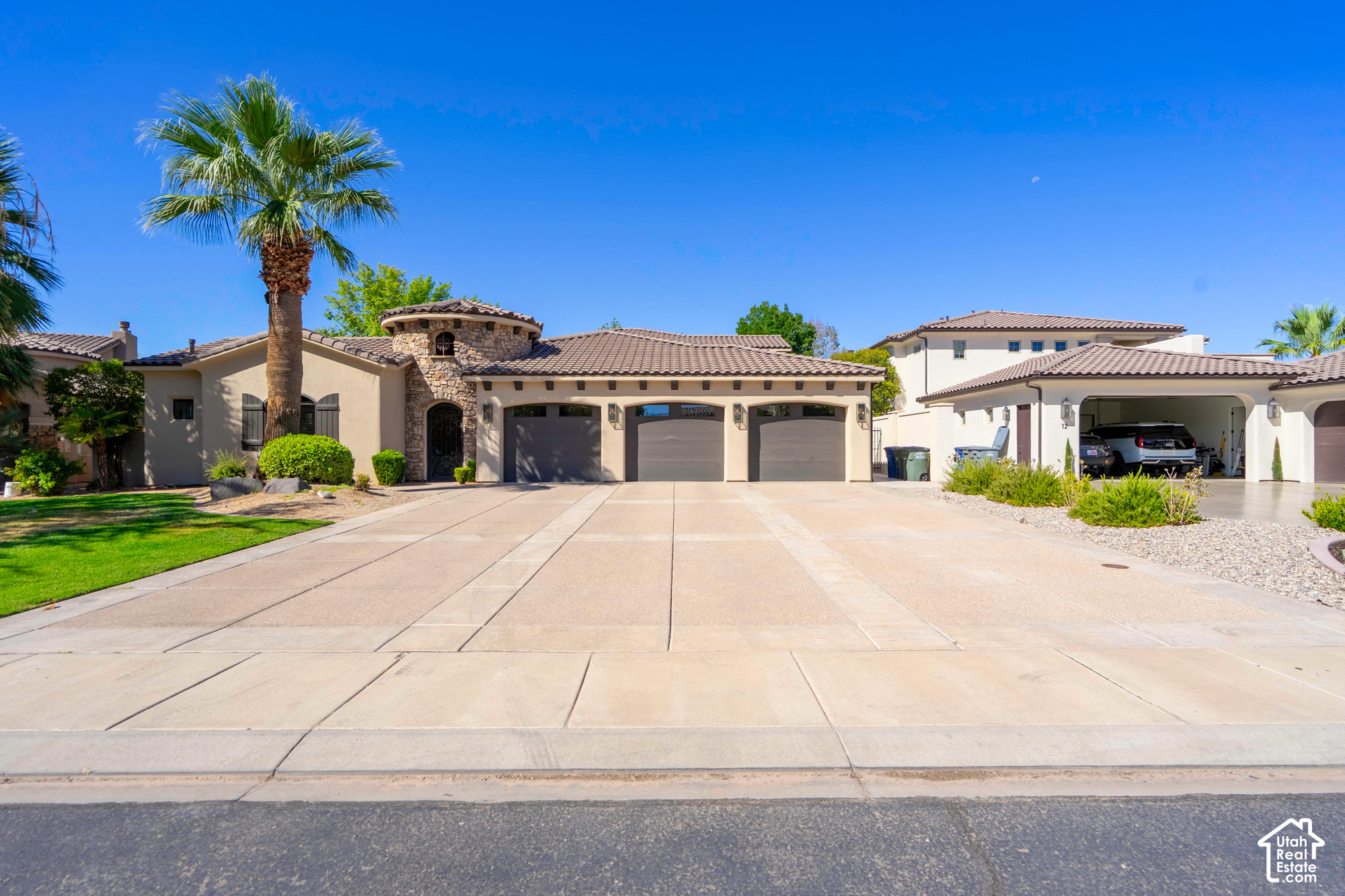 main property photo 12