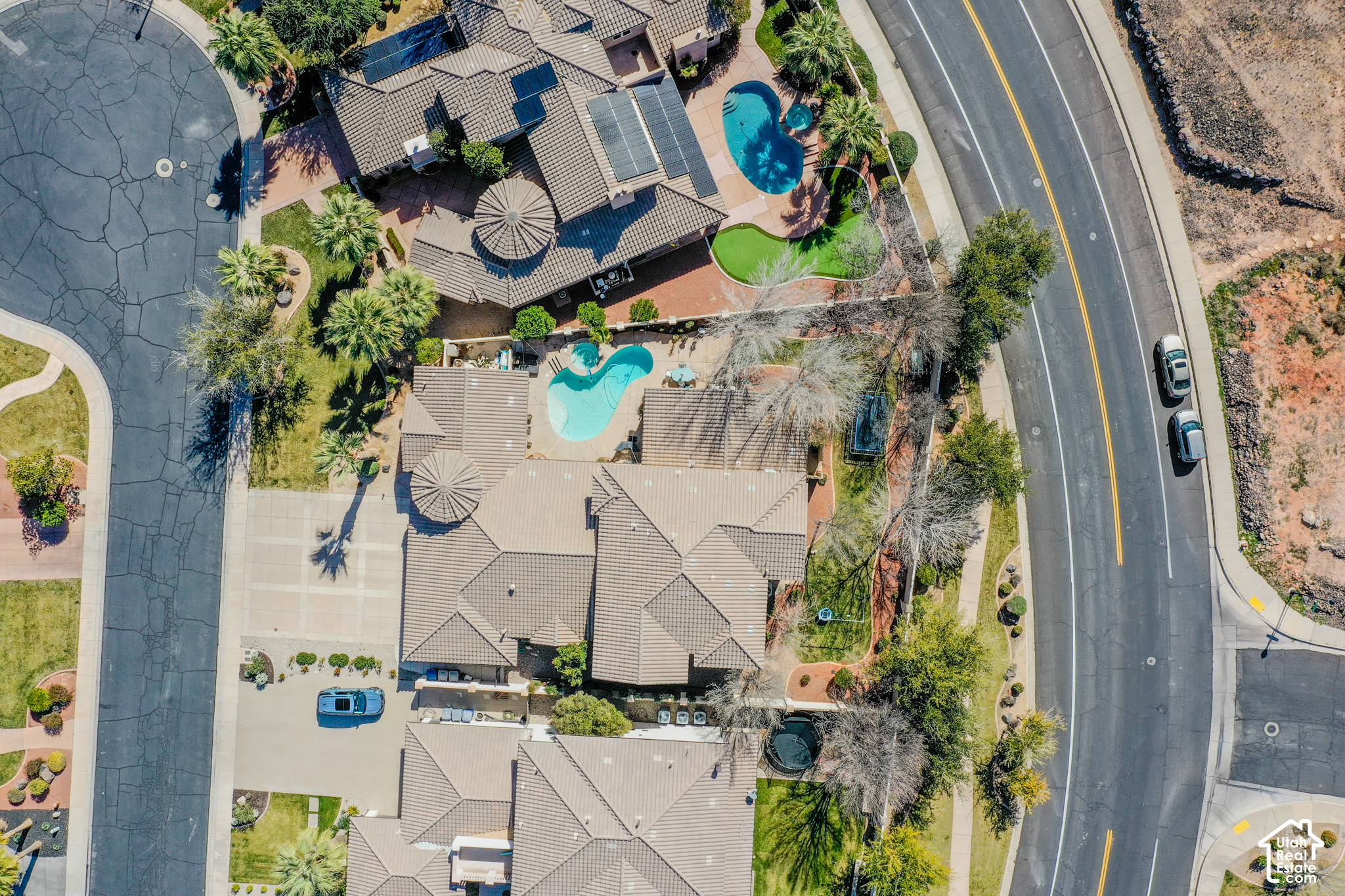 main property photo 3