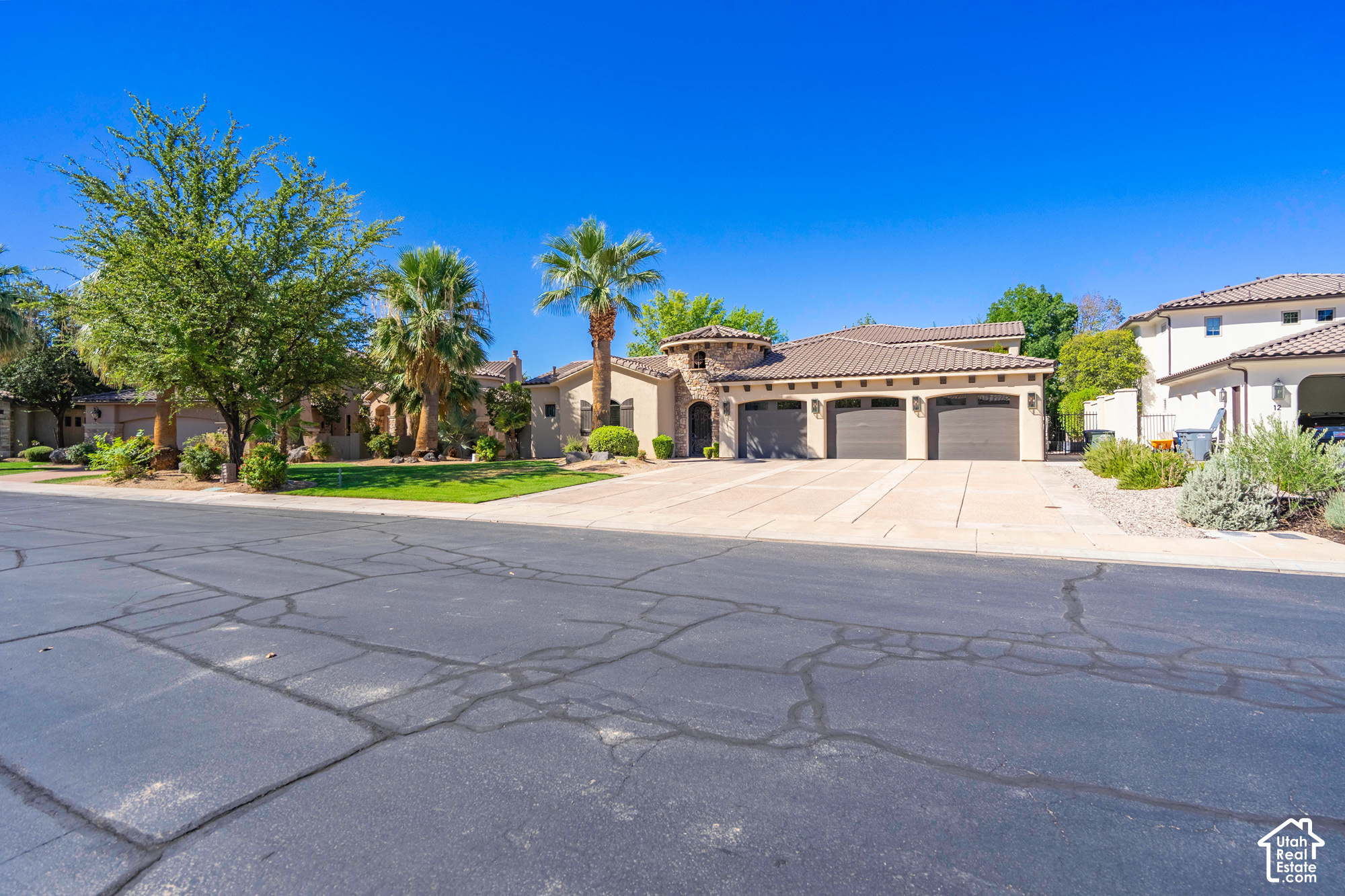 main property photo 8