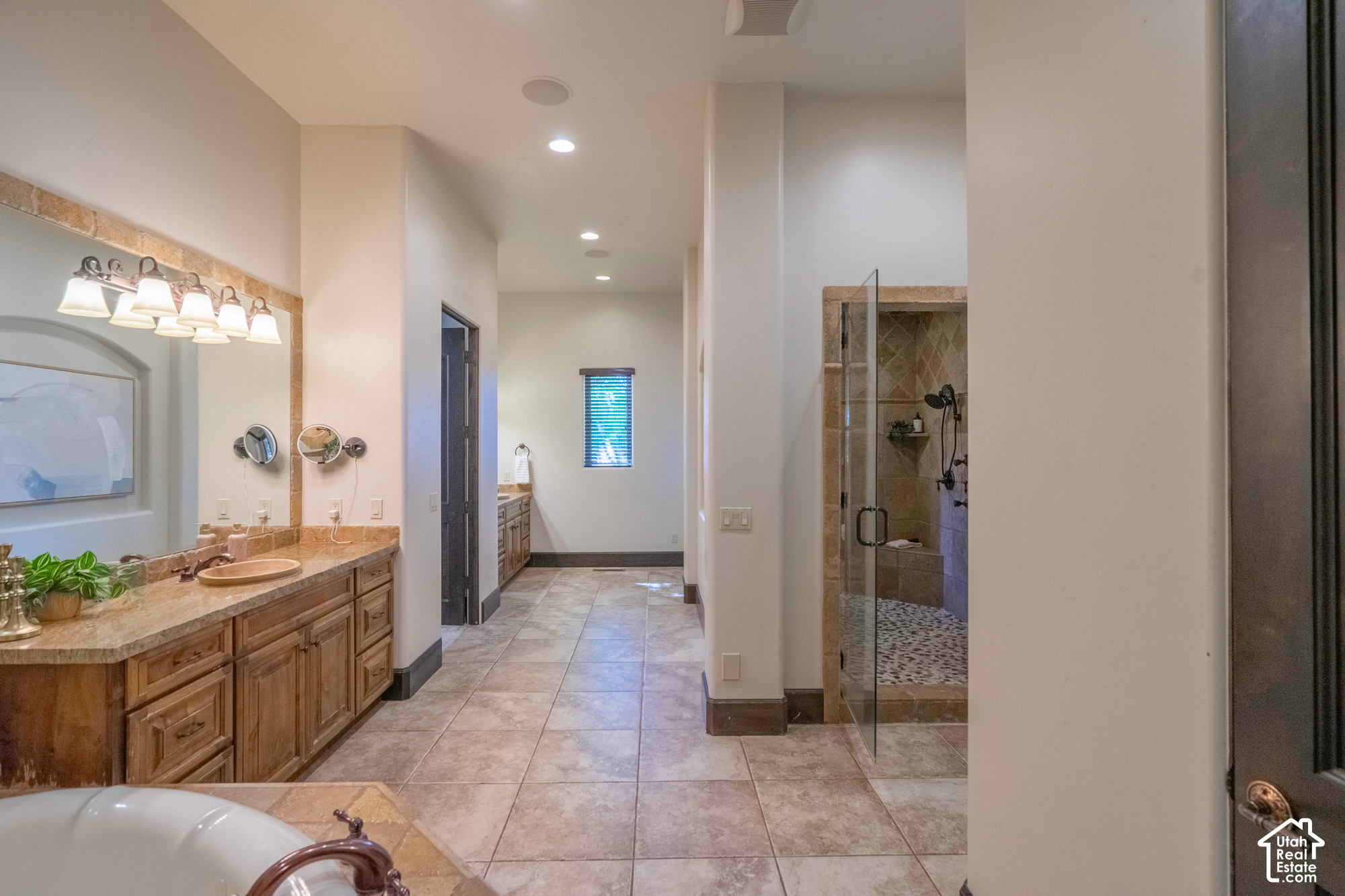 main property photo 85