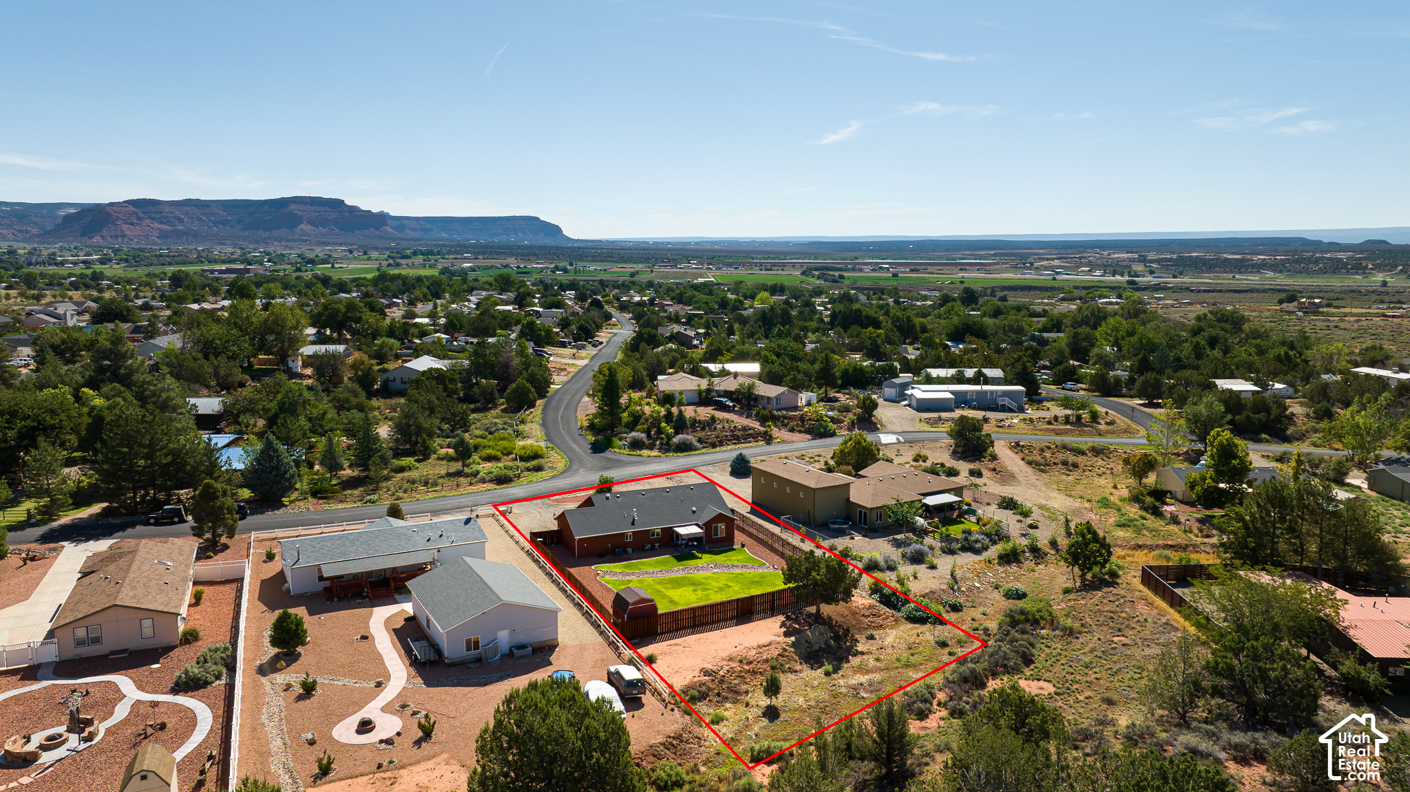 main property photo 33
