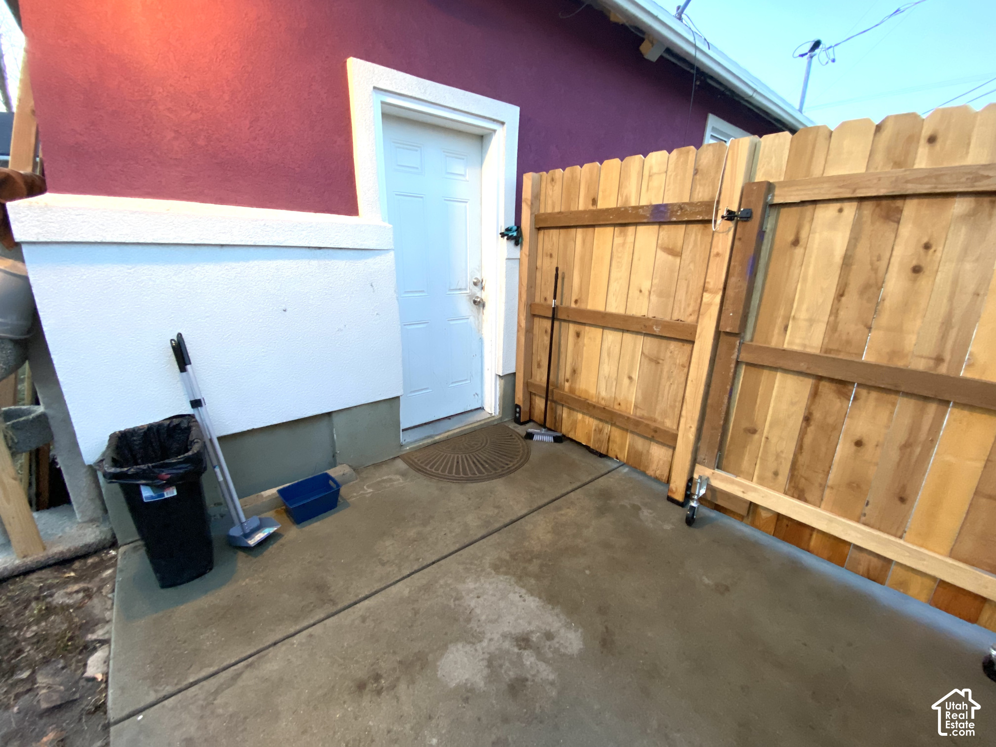 main property photo 20