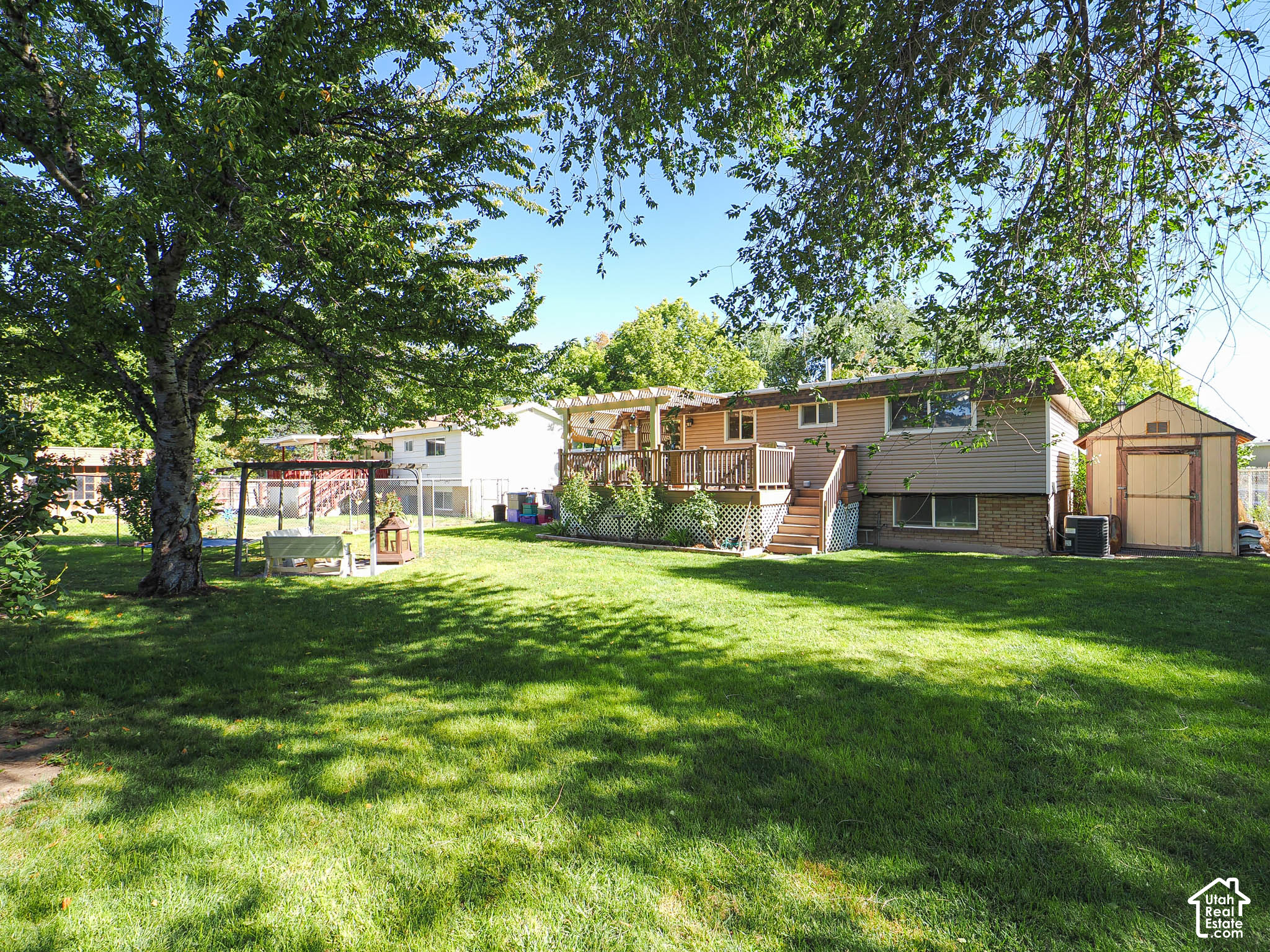 main property photo 27