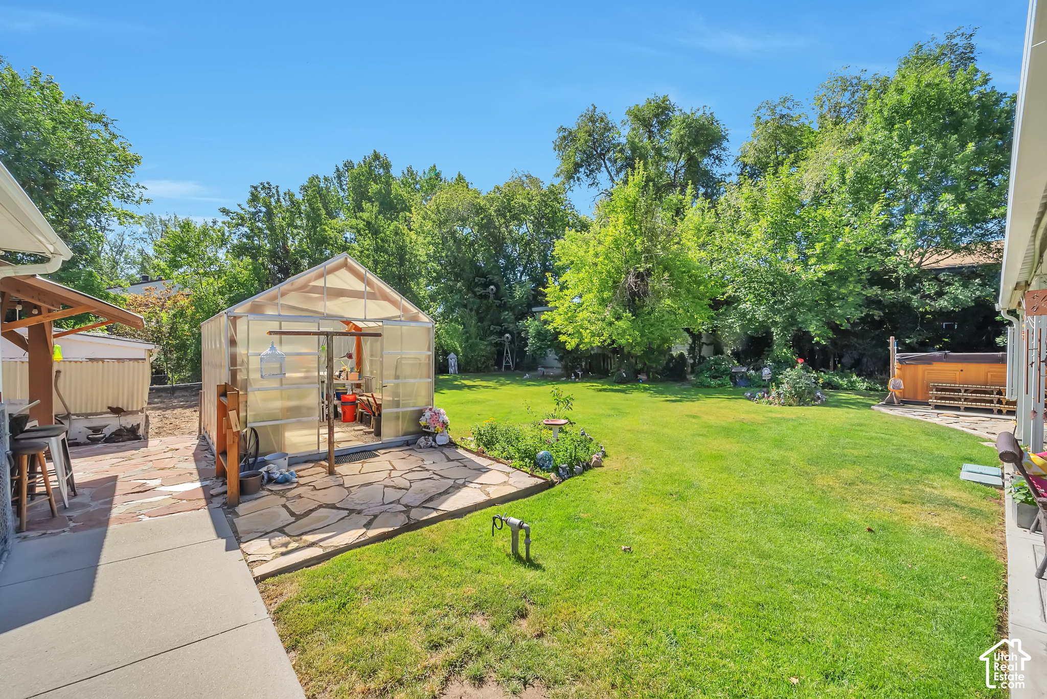 main property photo 26