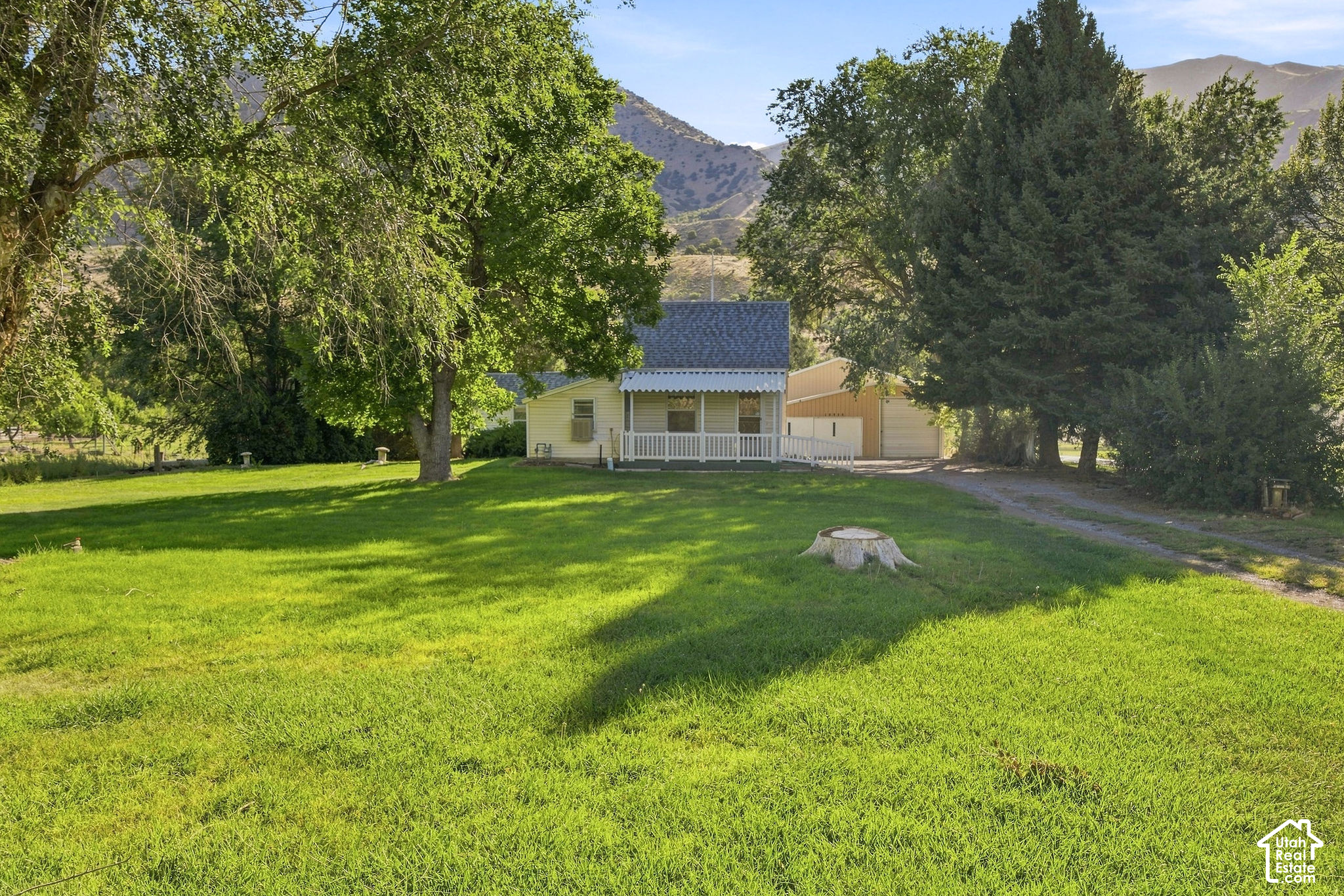 main property photo 27