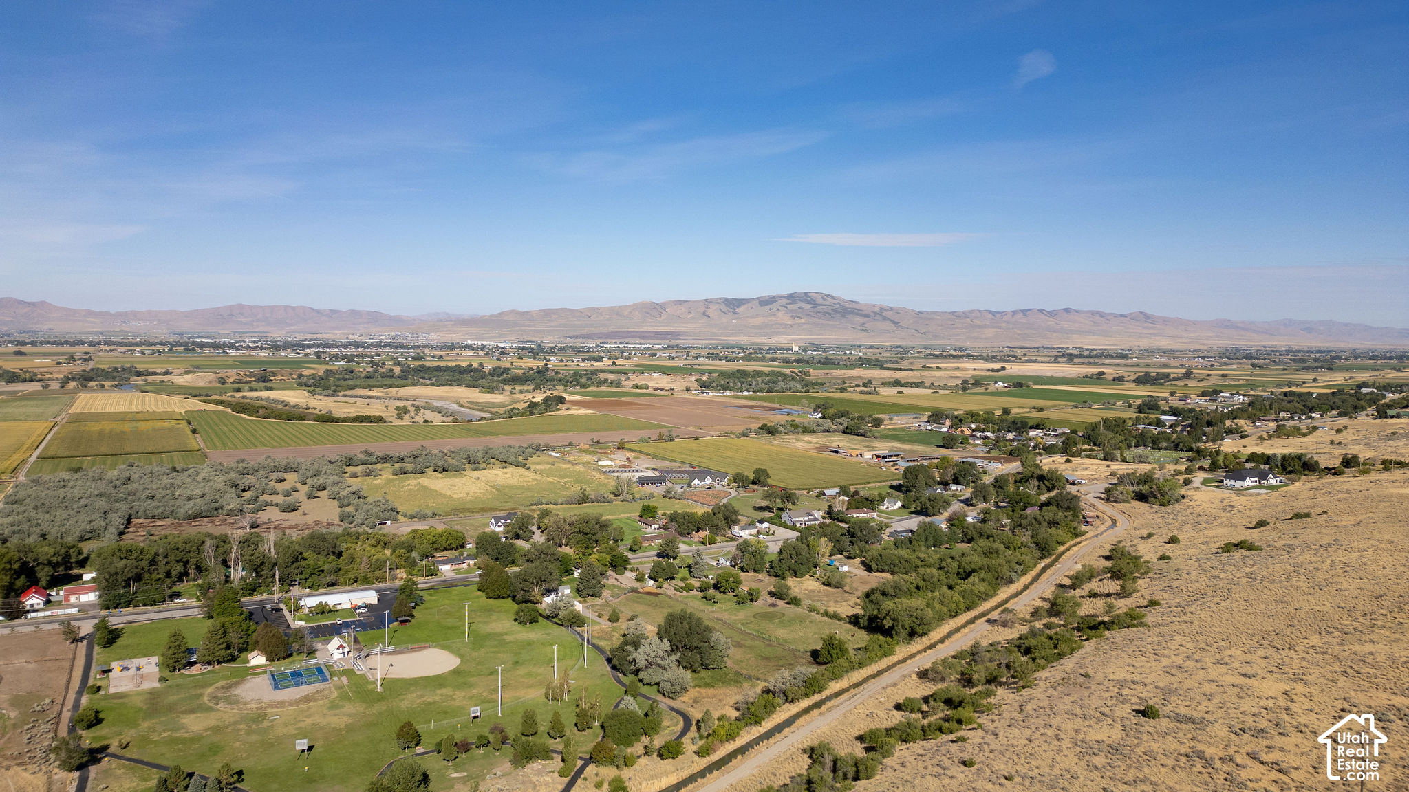 main property photo 36