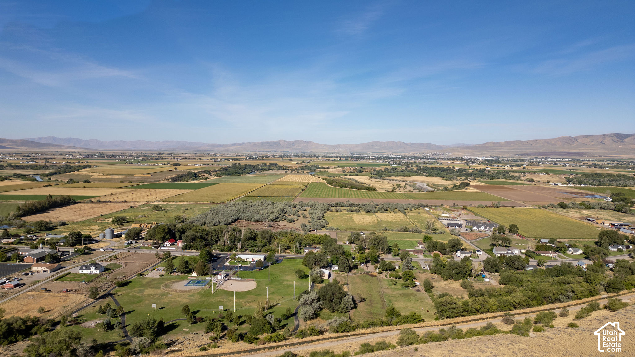 main property photo 38