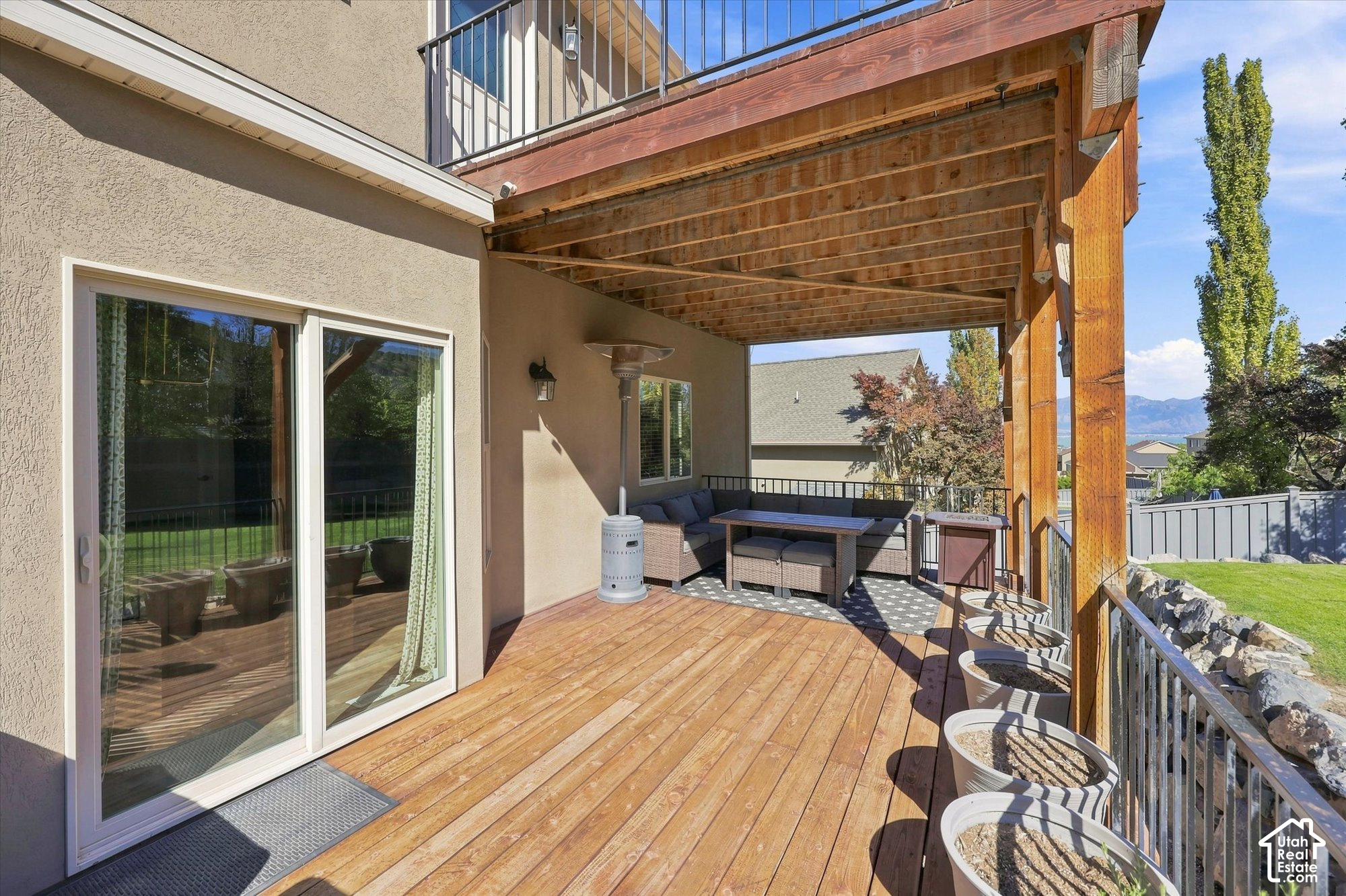 main property photo 50