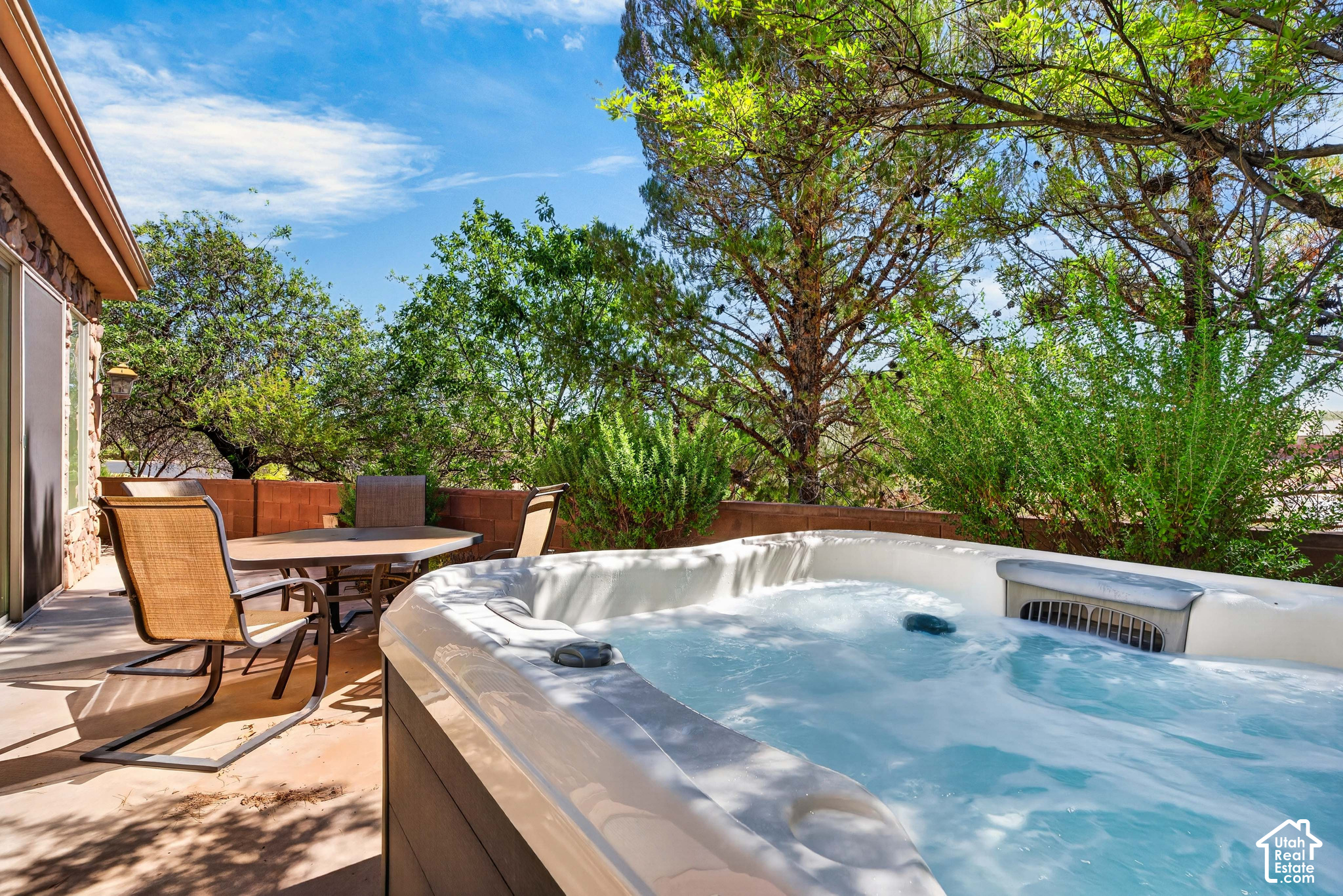main property photo 13