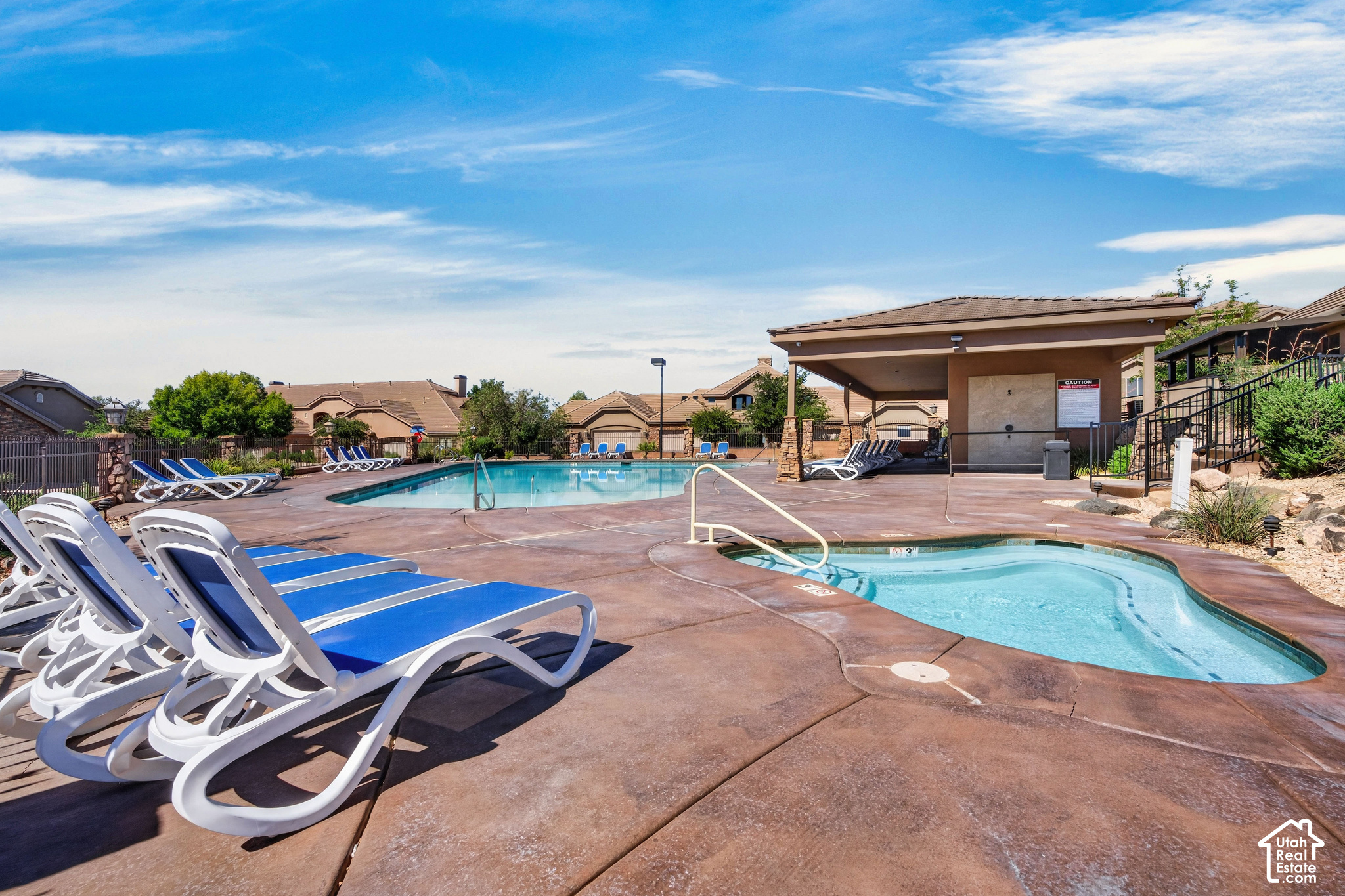 main property photo 16
