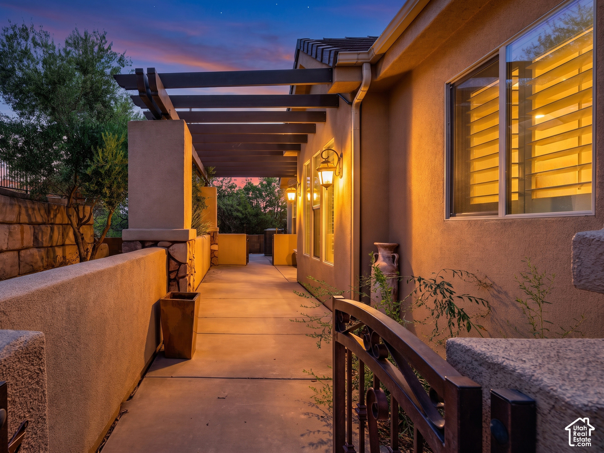 main property photo 9