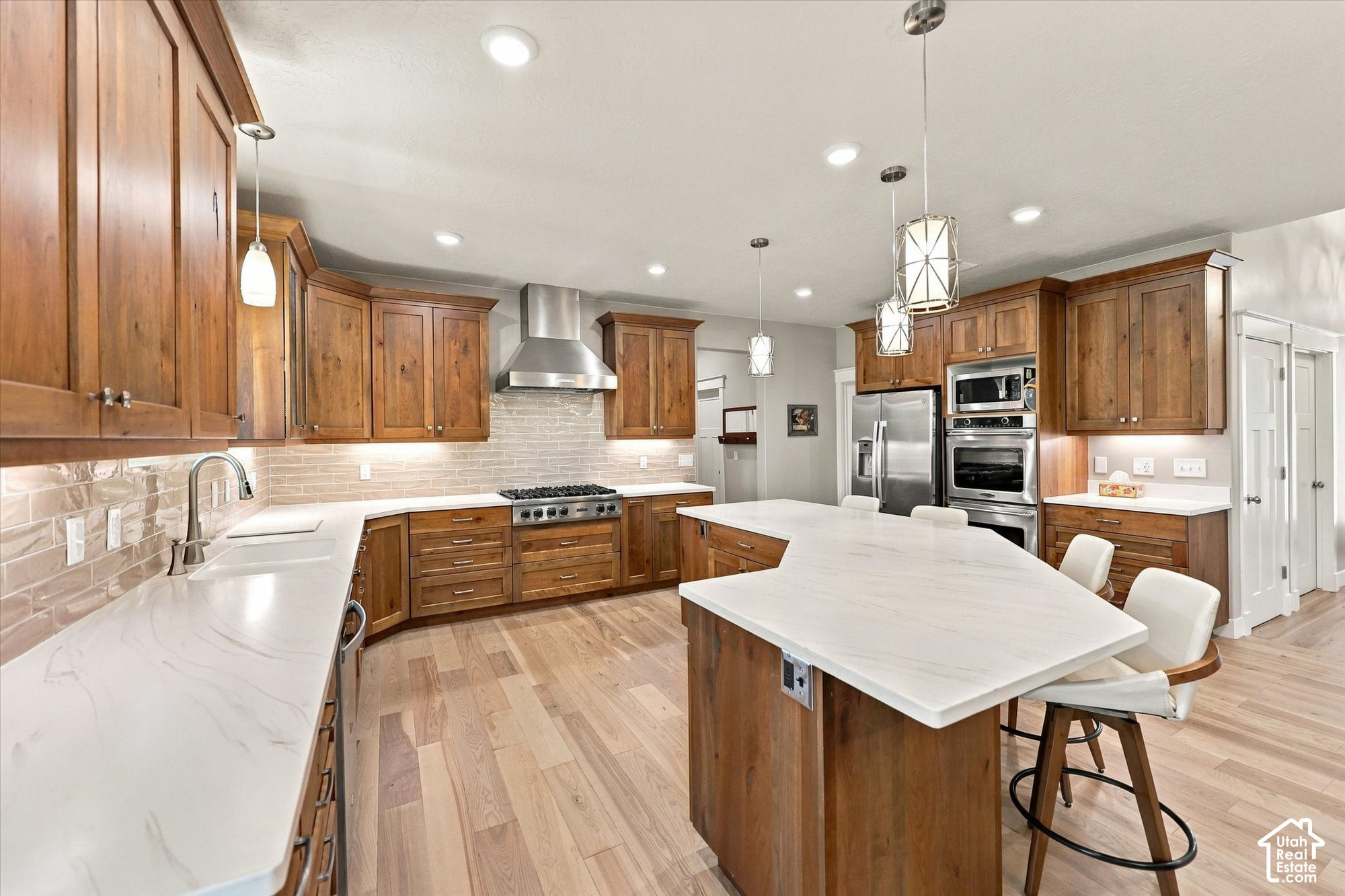 main property photo 17