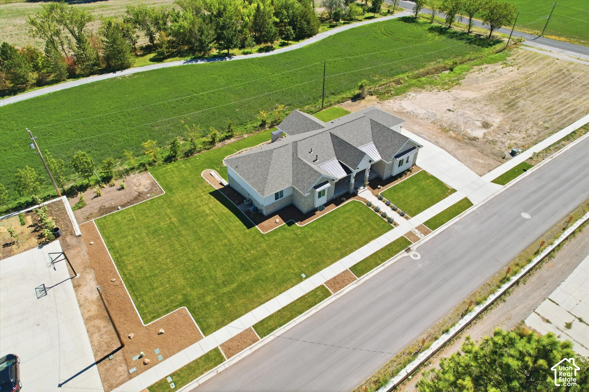 main property photo 58