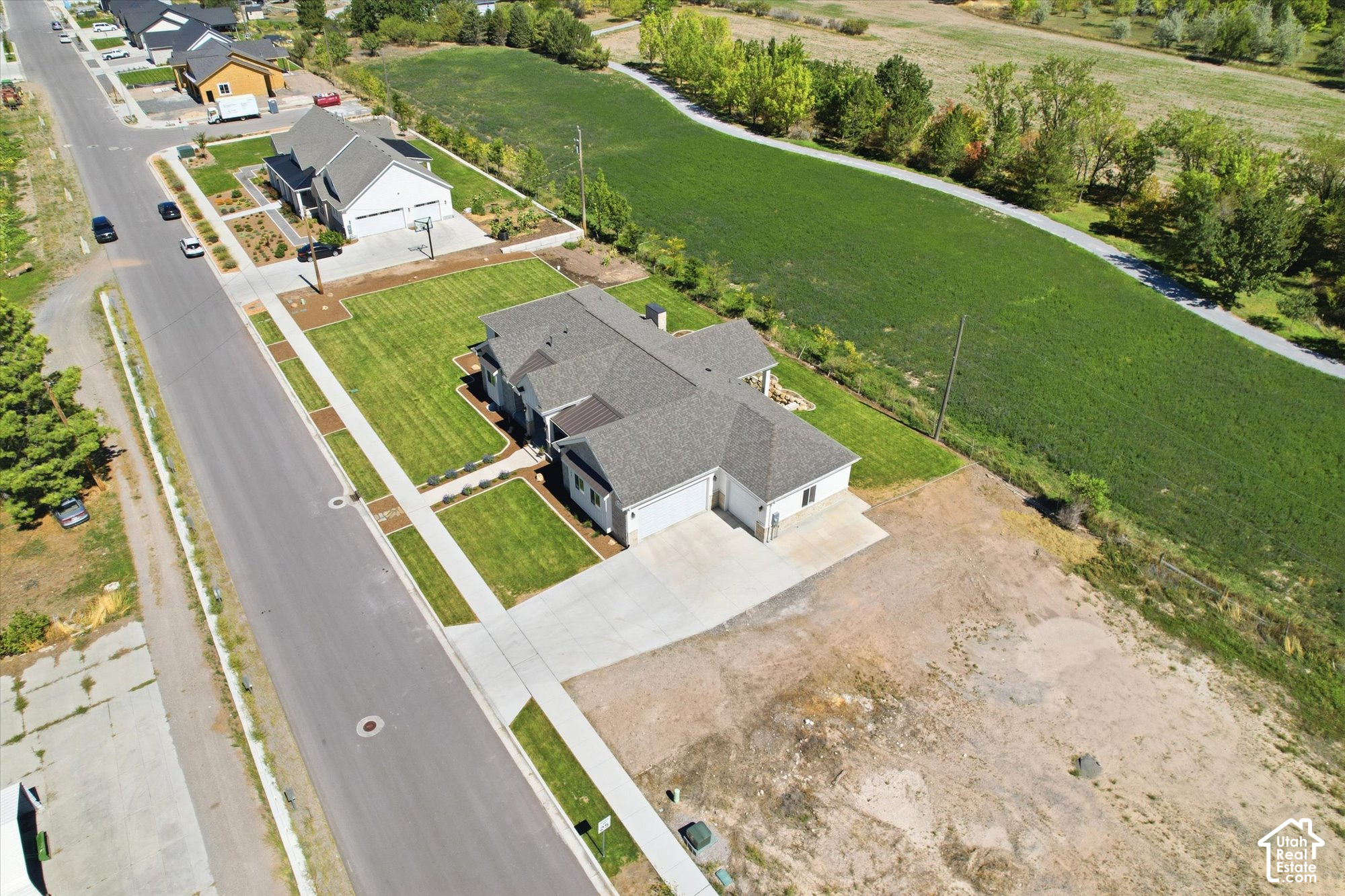 main property photo 61