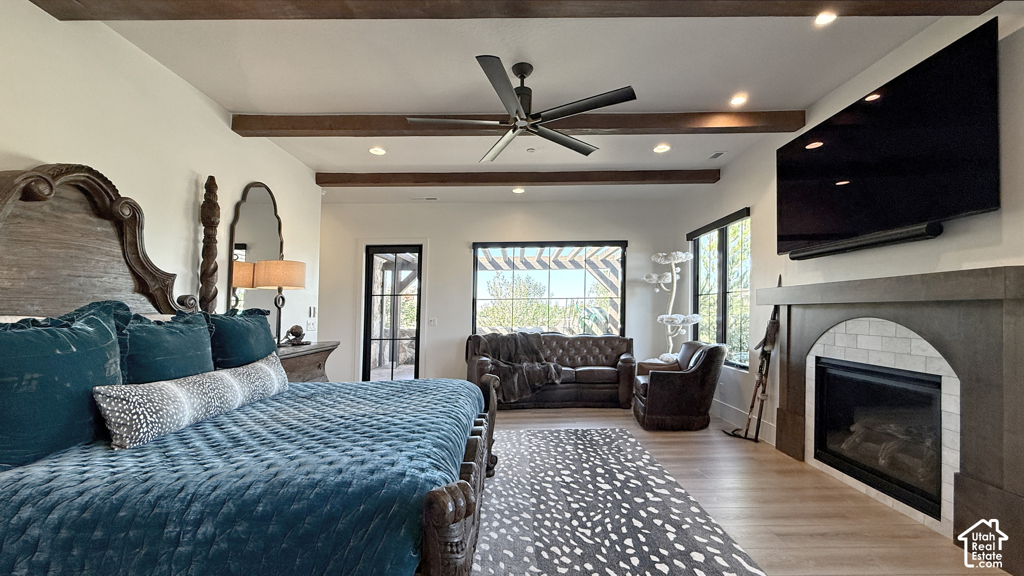main property photo 20