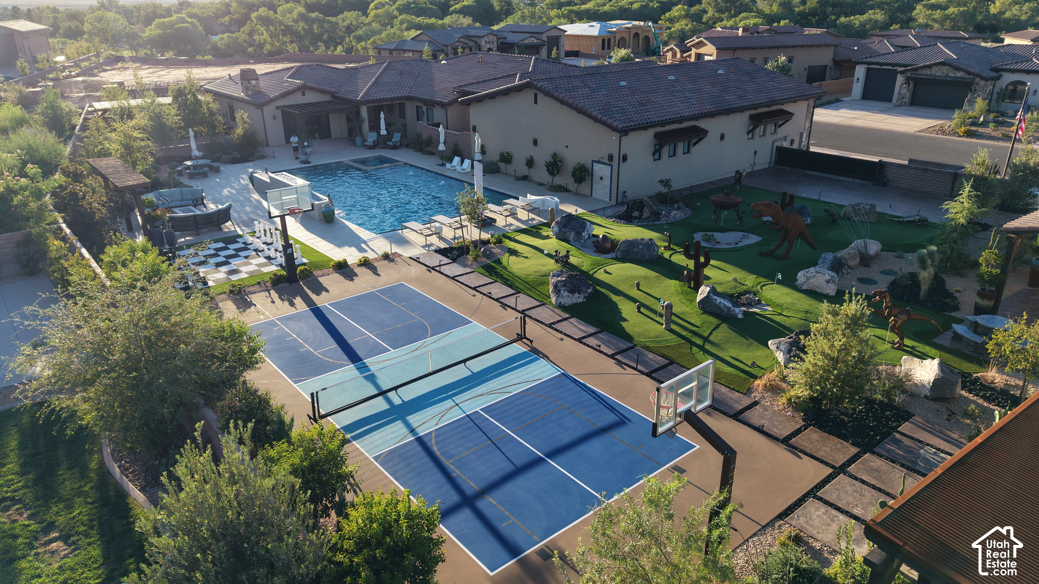 main property photo 44