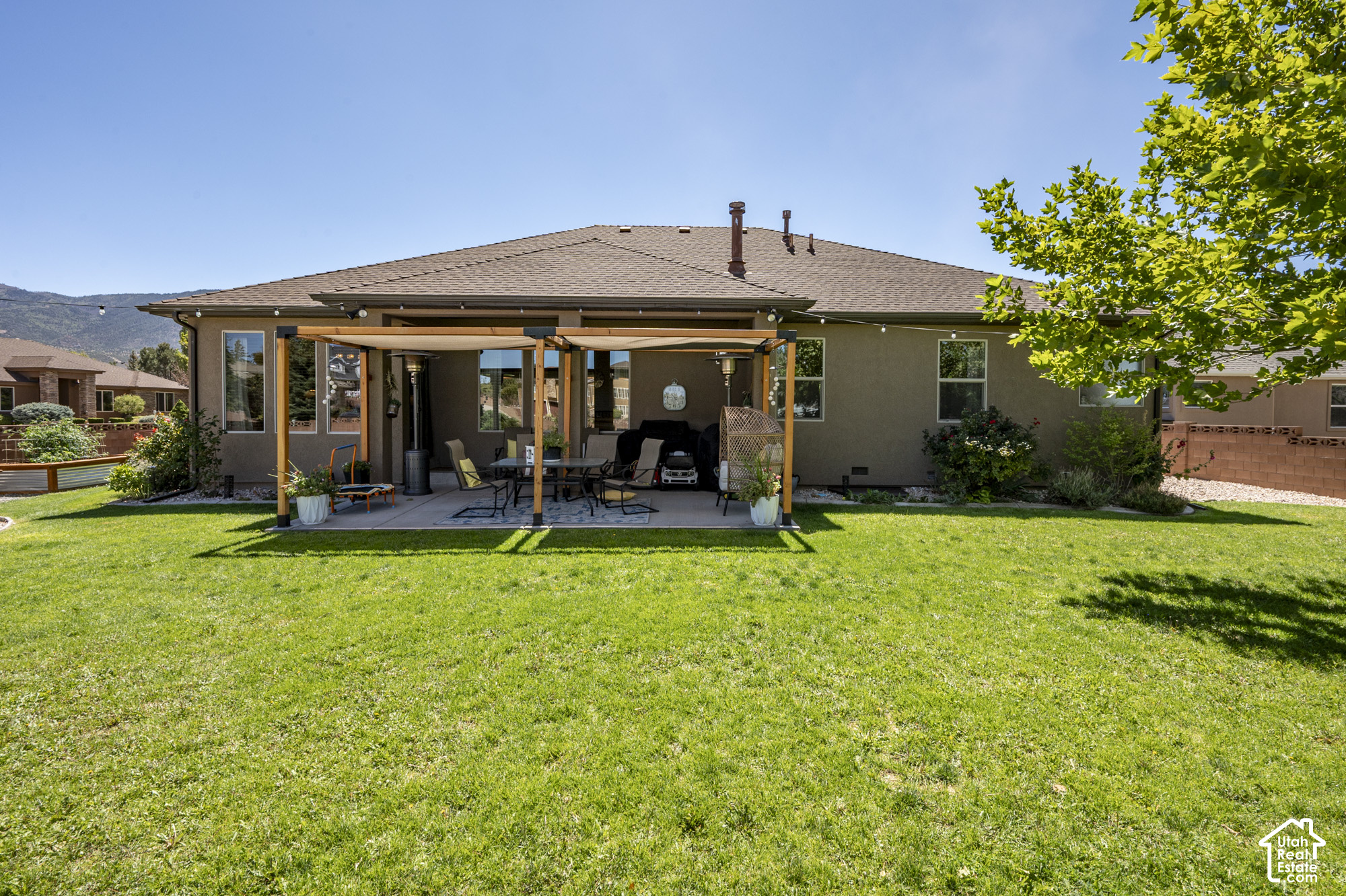 main property photo 50