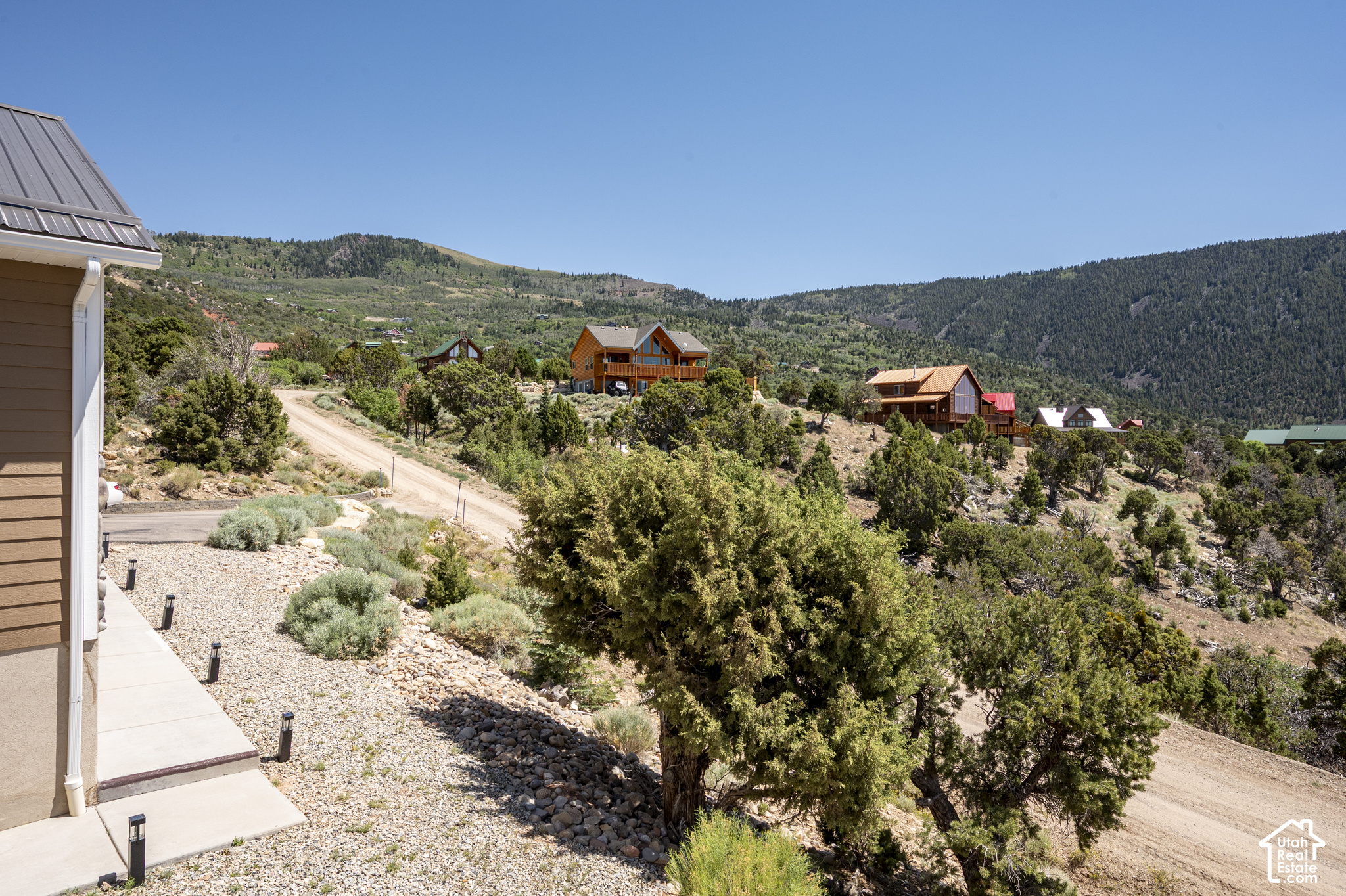 main property photo 77