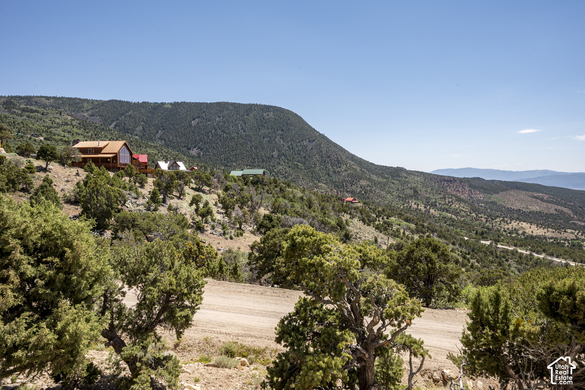 main property photo 78