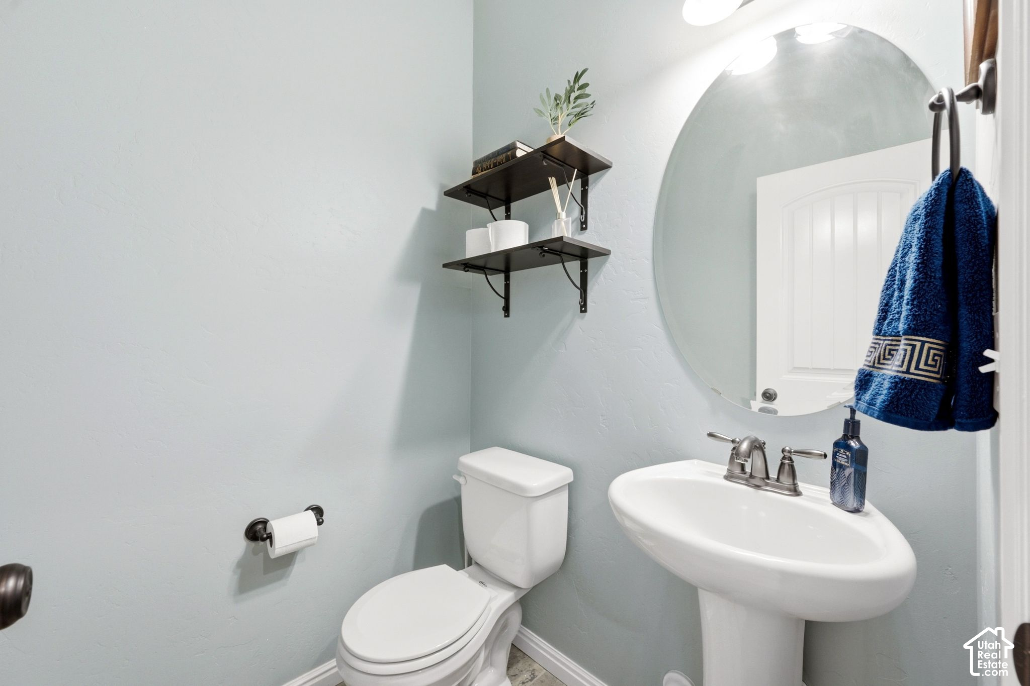 main property photo 10