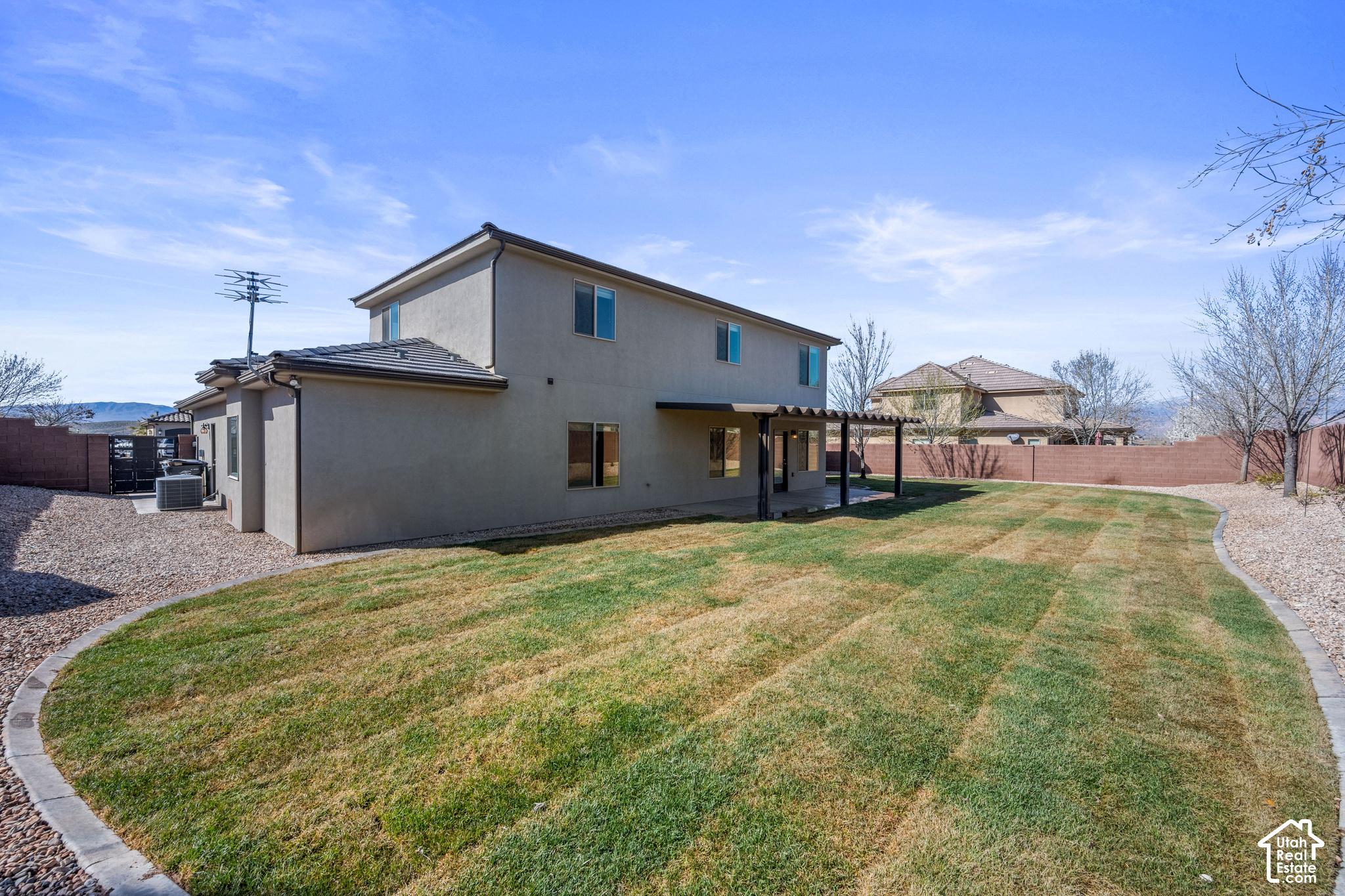 main property photo 37