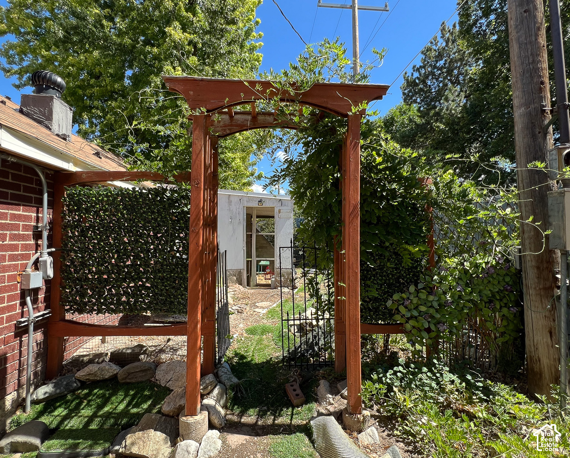 main property photo 45