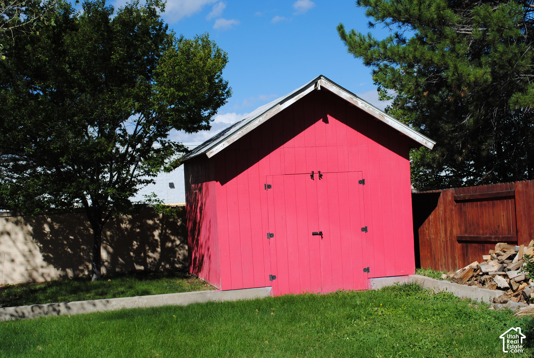 main property photo 43