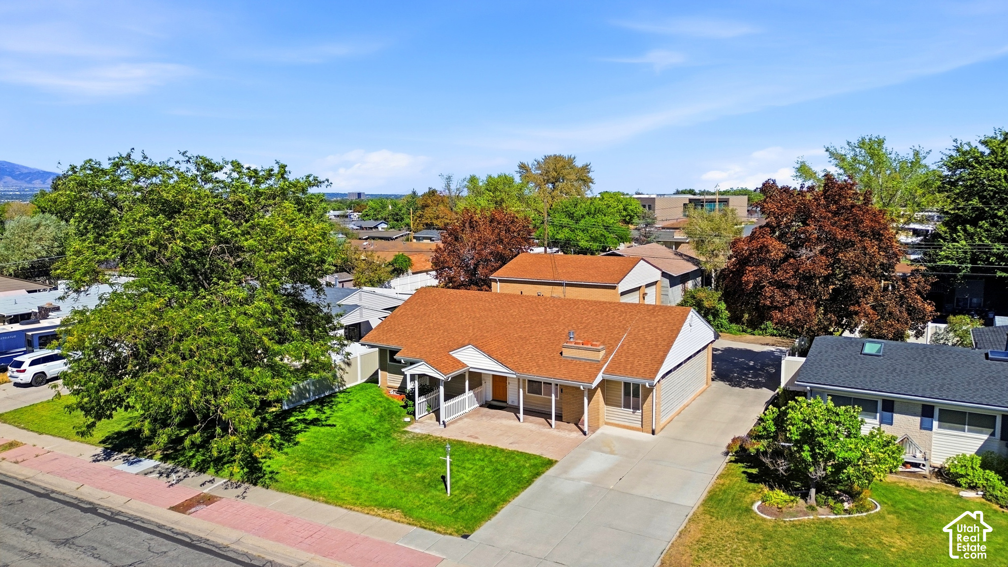 main property photo 38