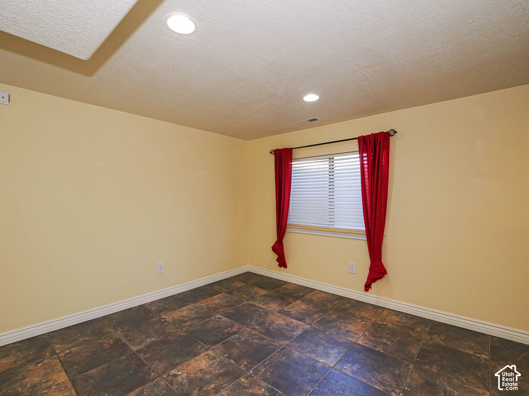 property viewer photo 29