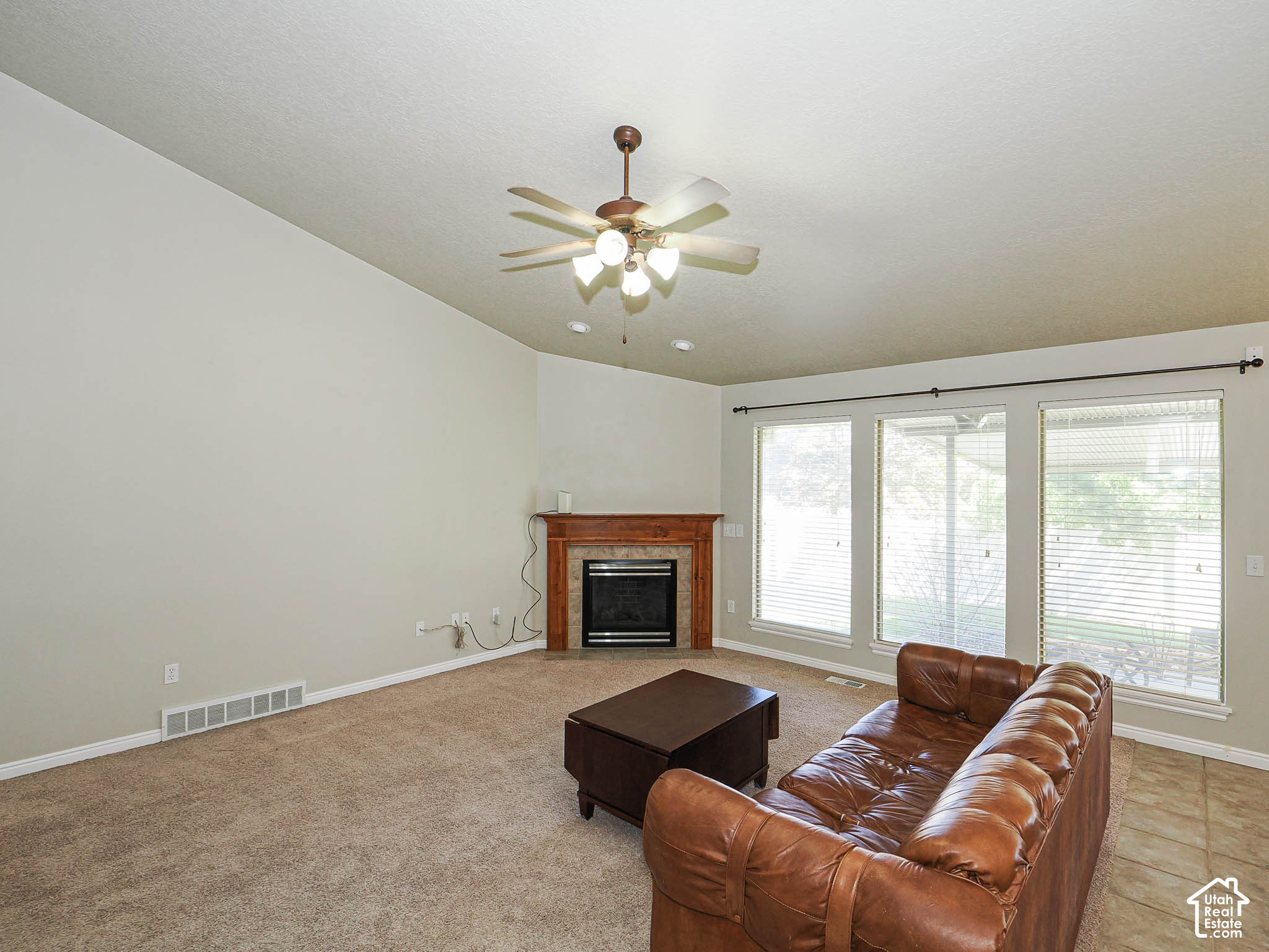 property viewer photo 3