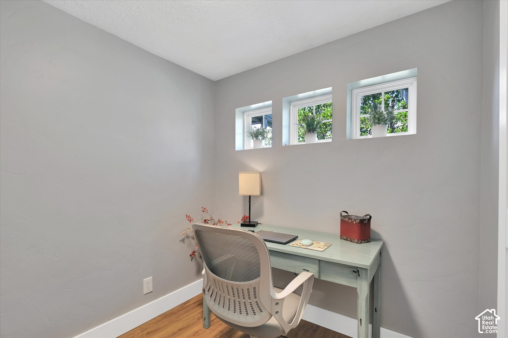 main property photo 25