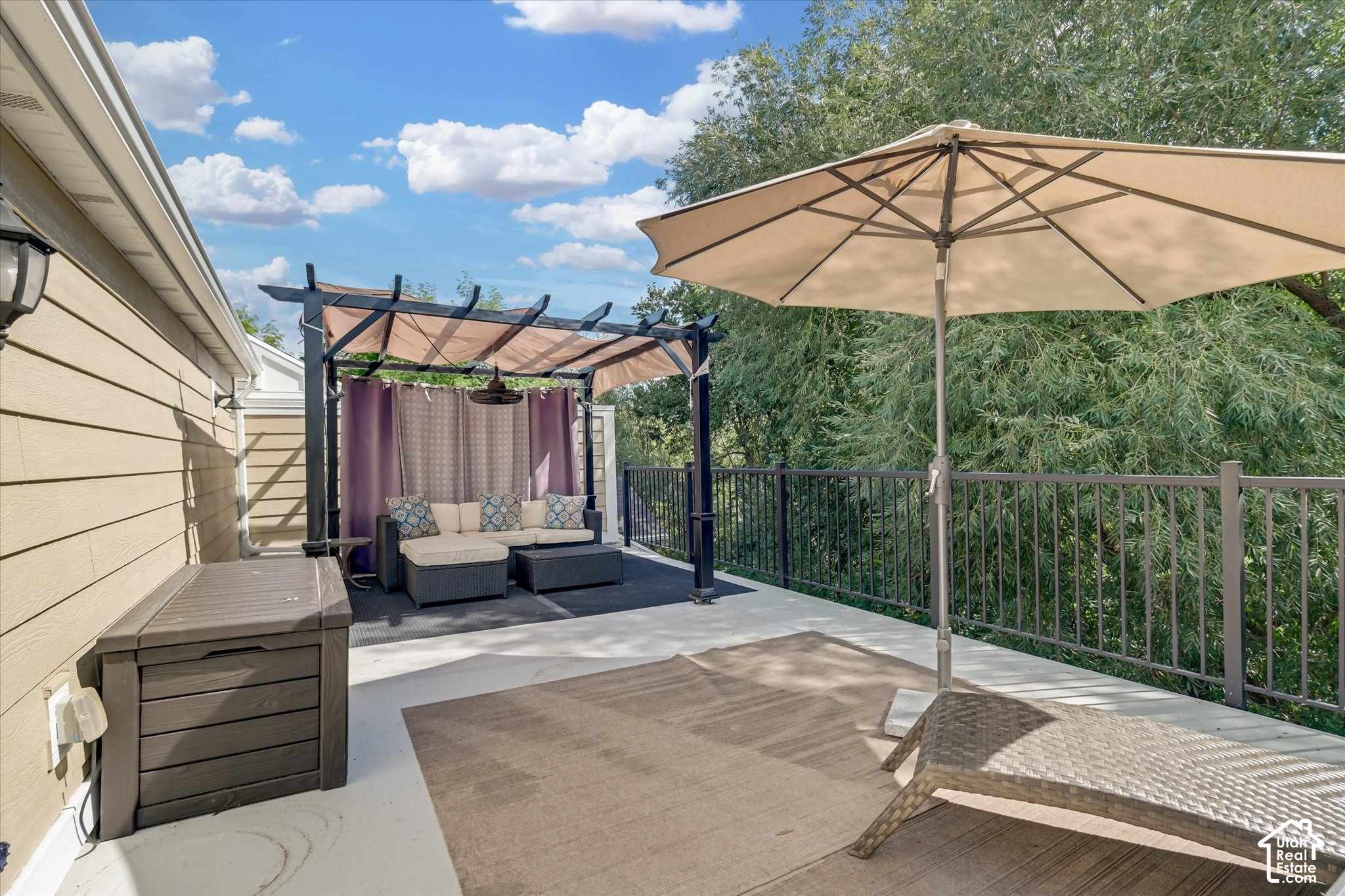 main property photo 29