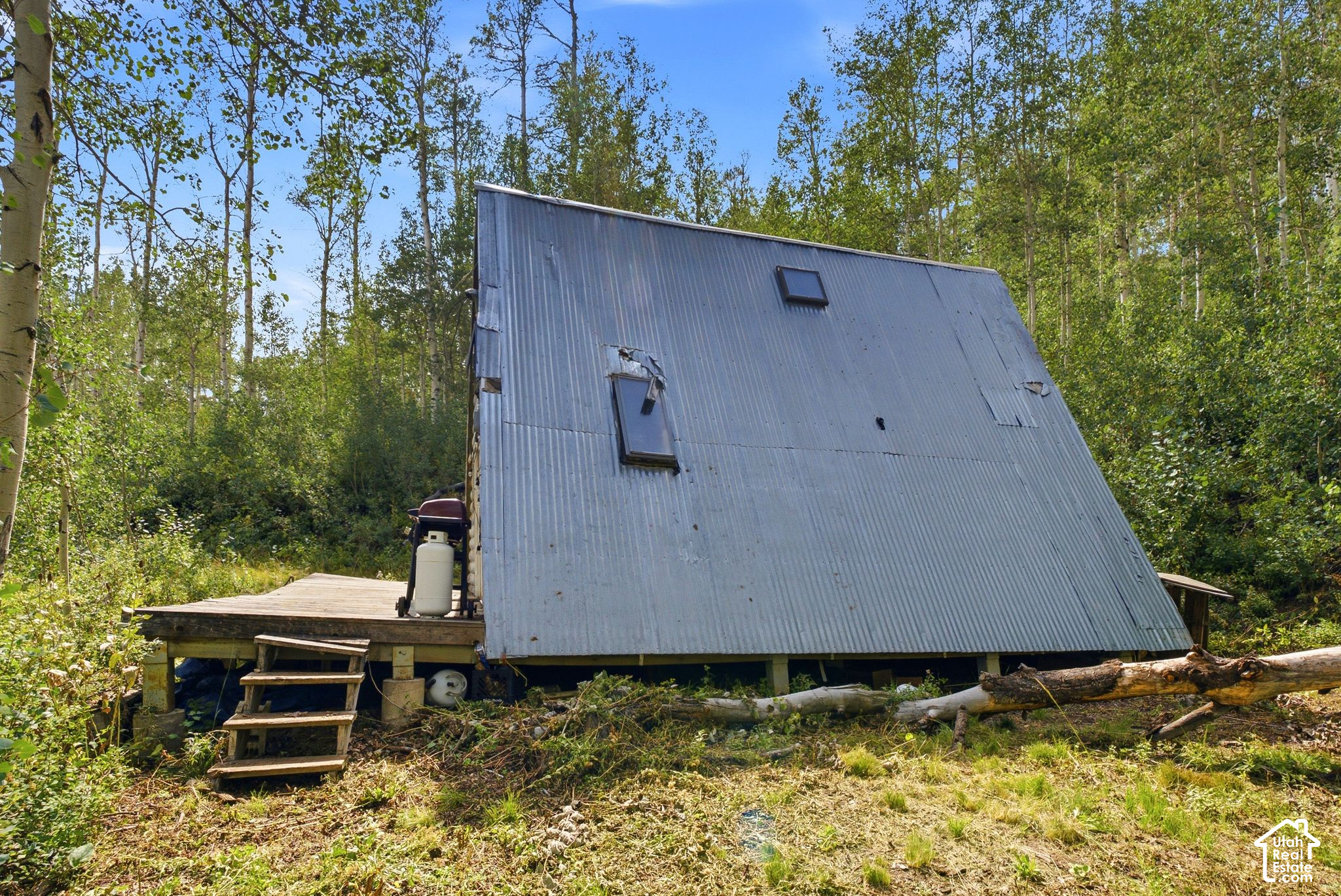 main property photo 30