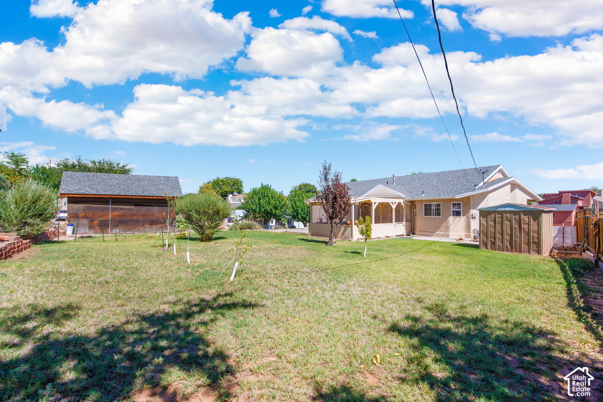 main property photo 10