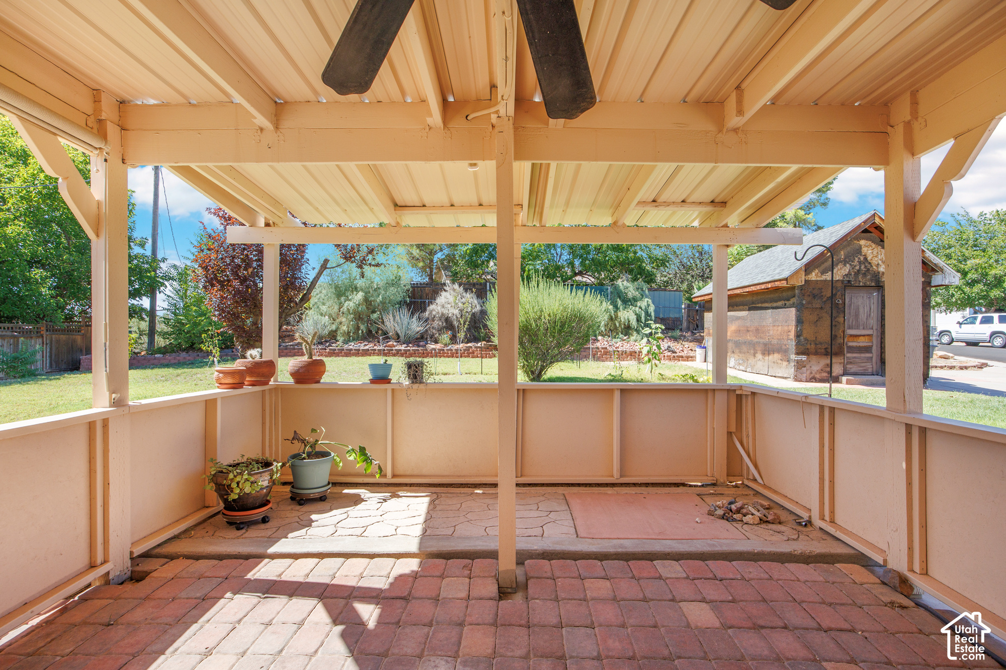 main property photo 11