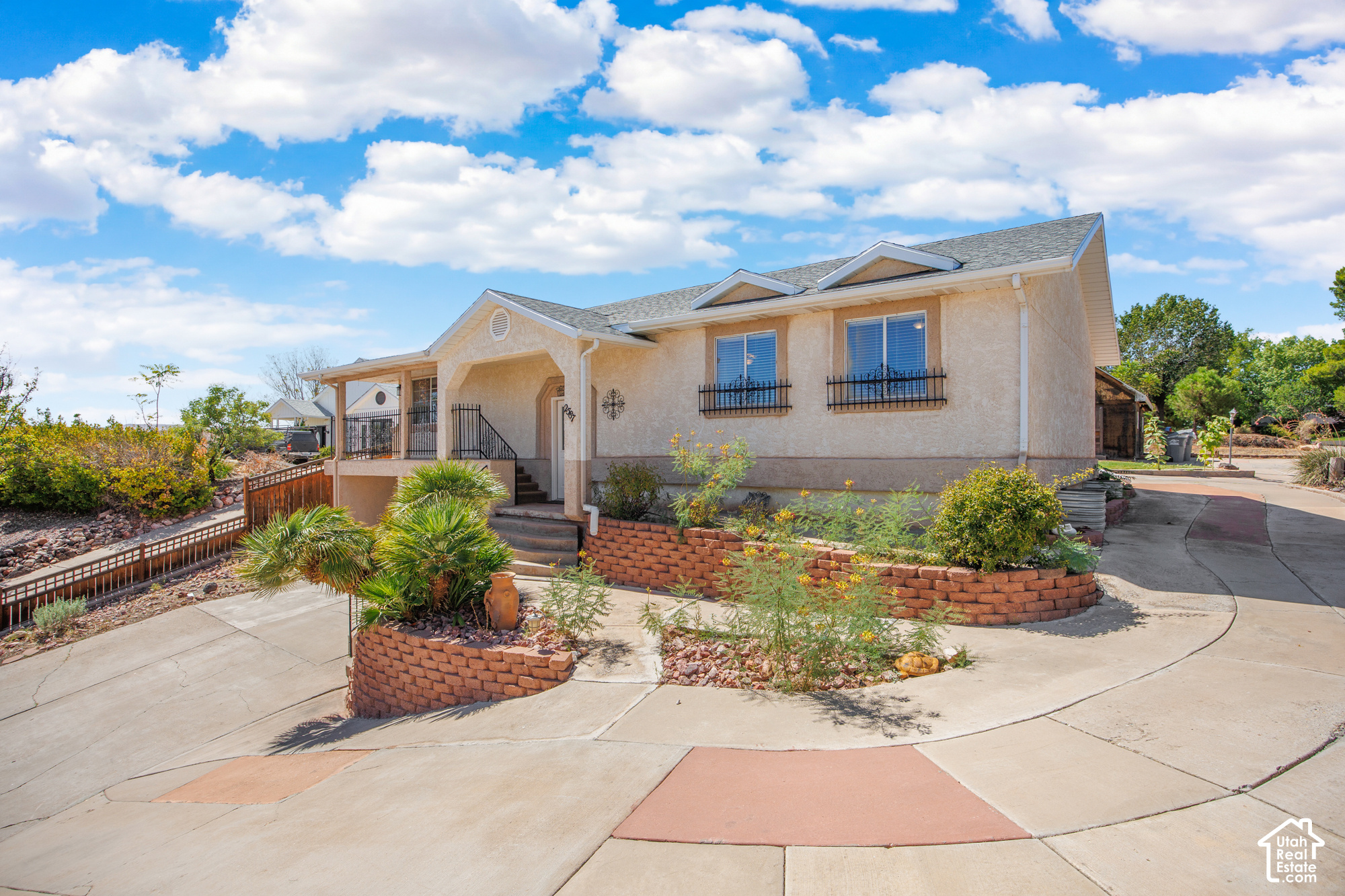 main property photo 12
