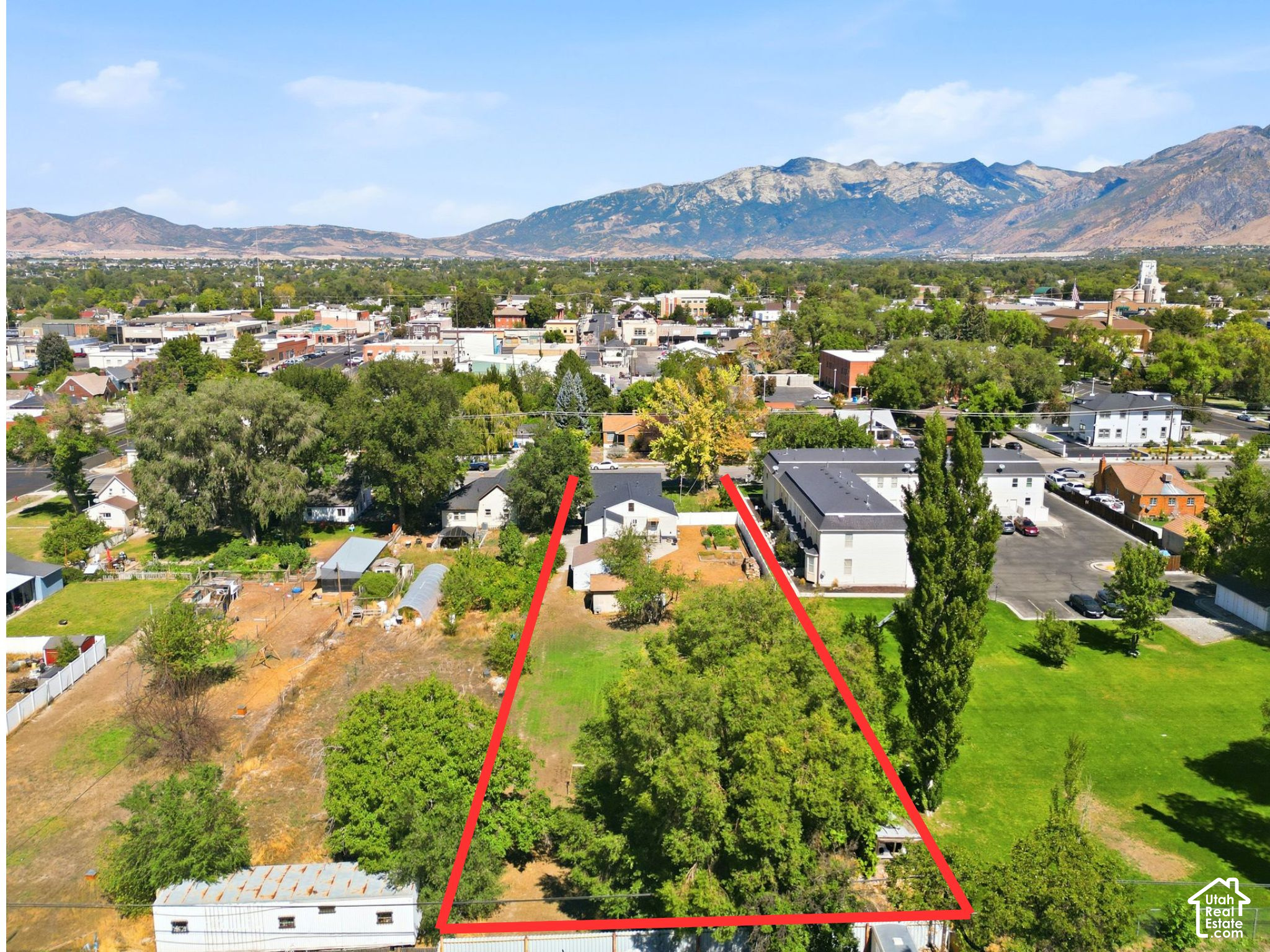 main property photo 46