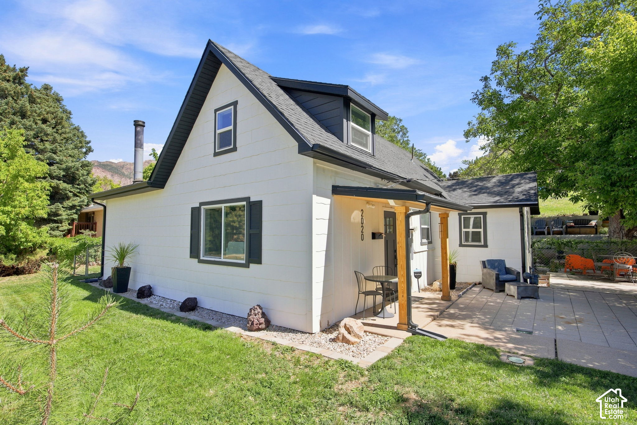 main property photo 5