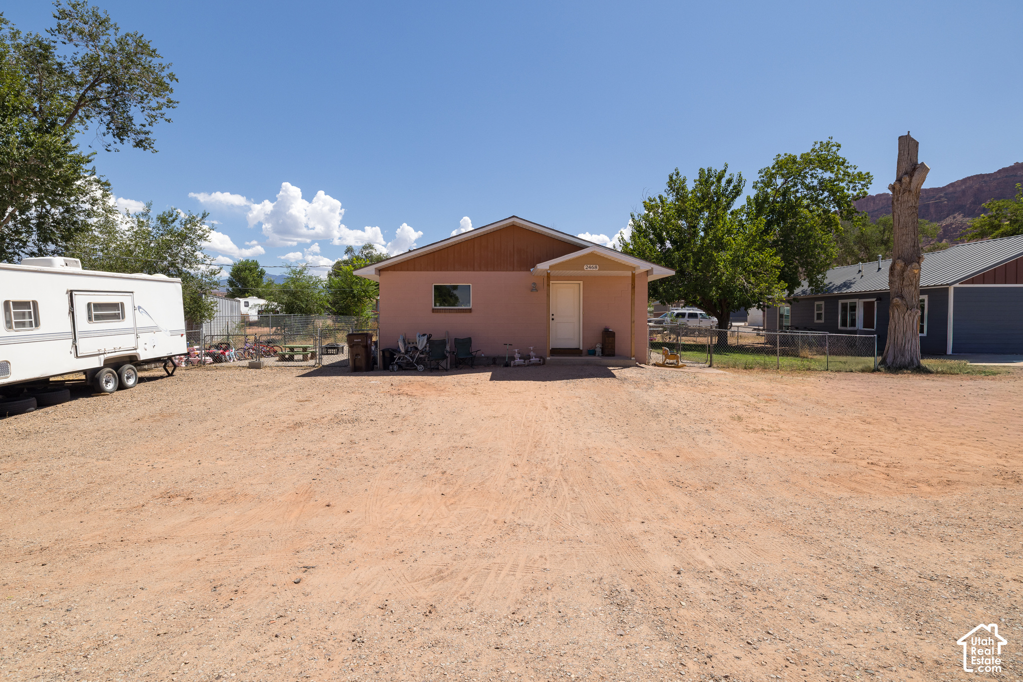 main property photo 15