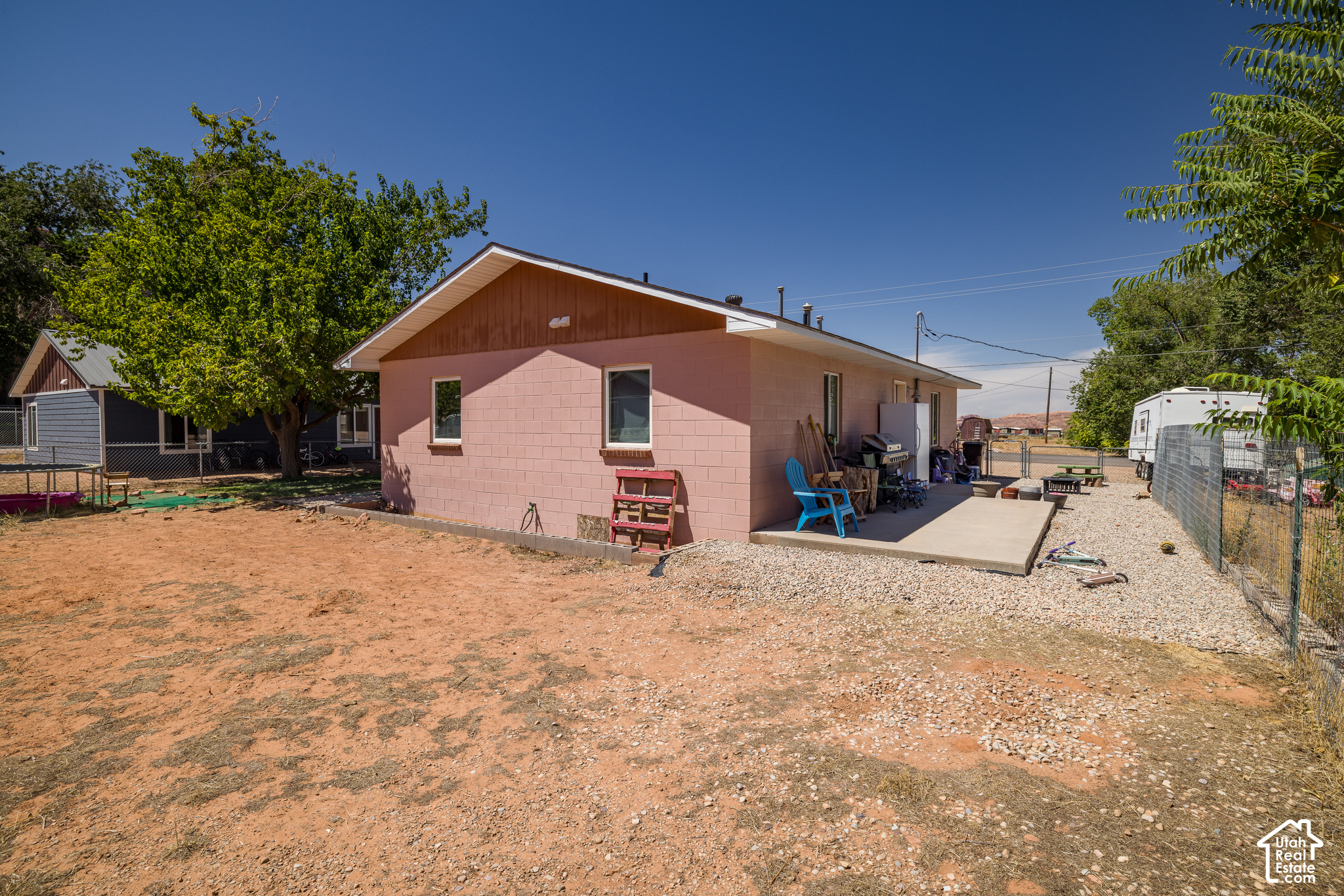 main property photo 17