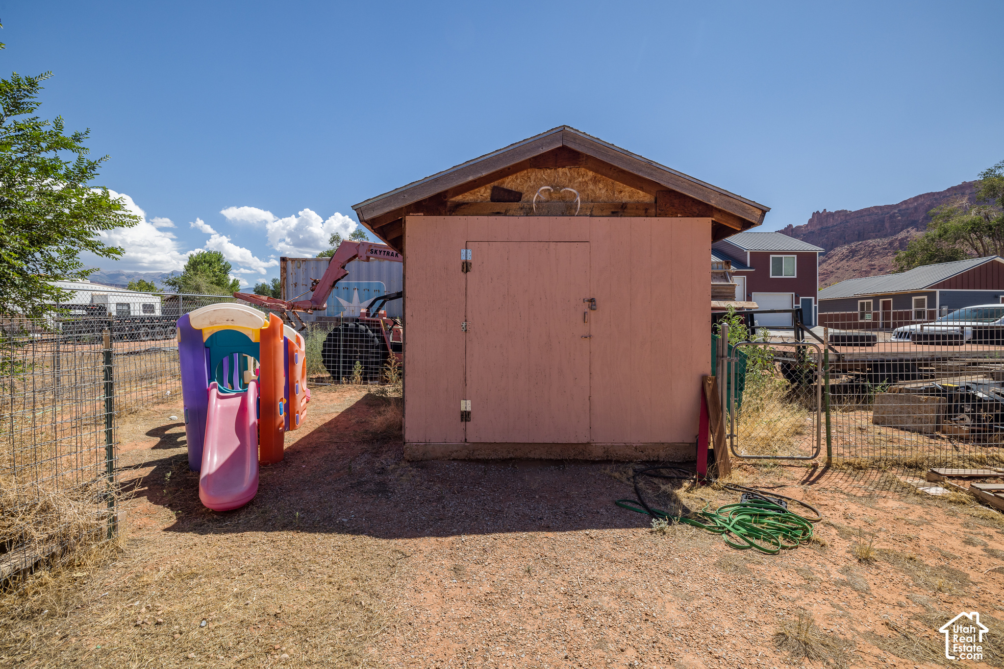 main property photo 19
