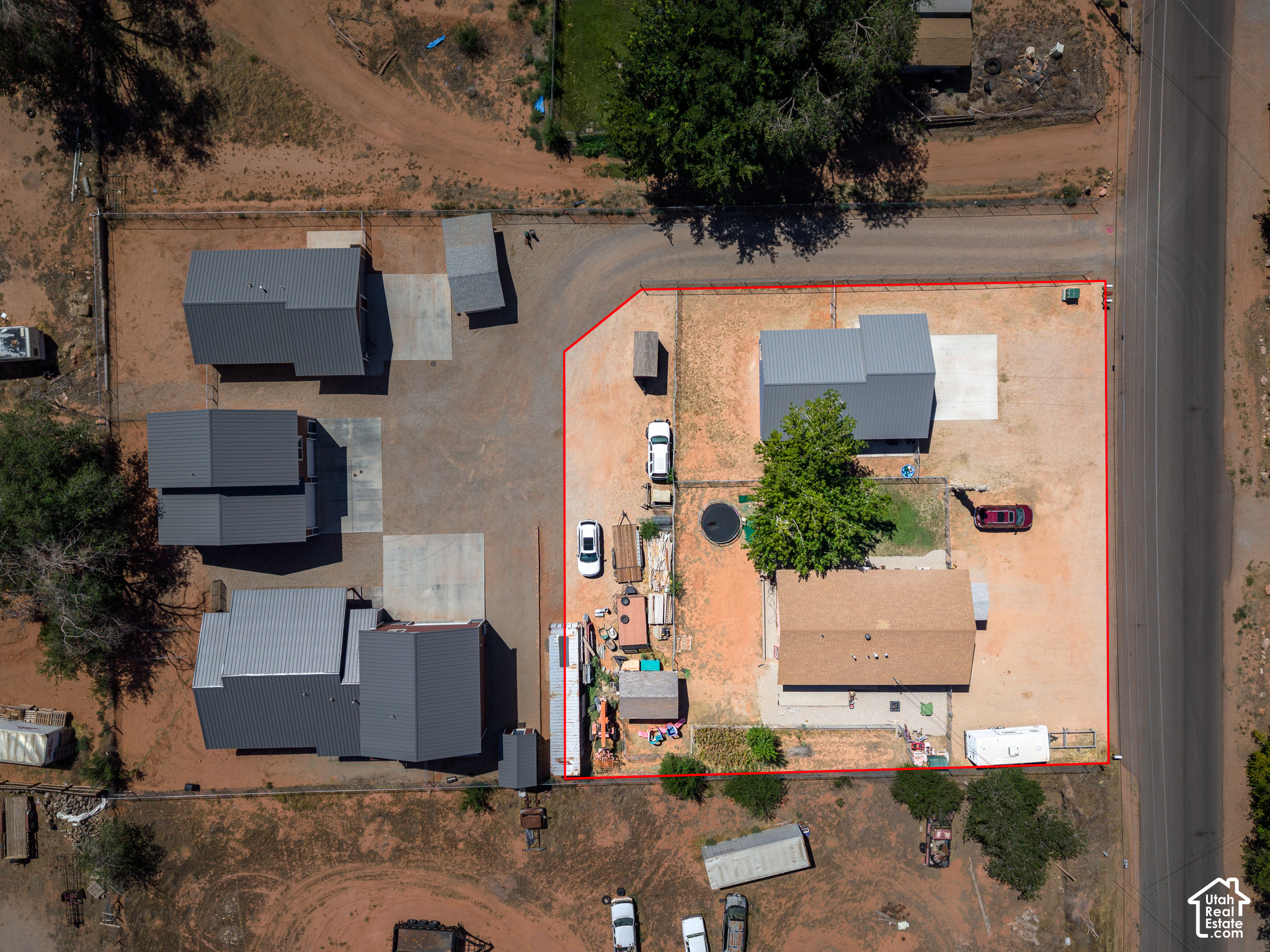 main property photo 38
