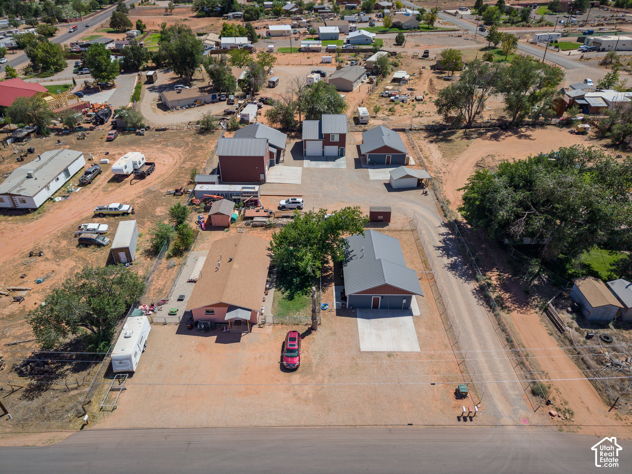 main property photo 39