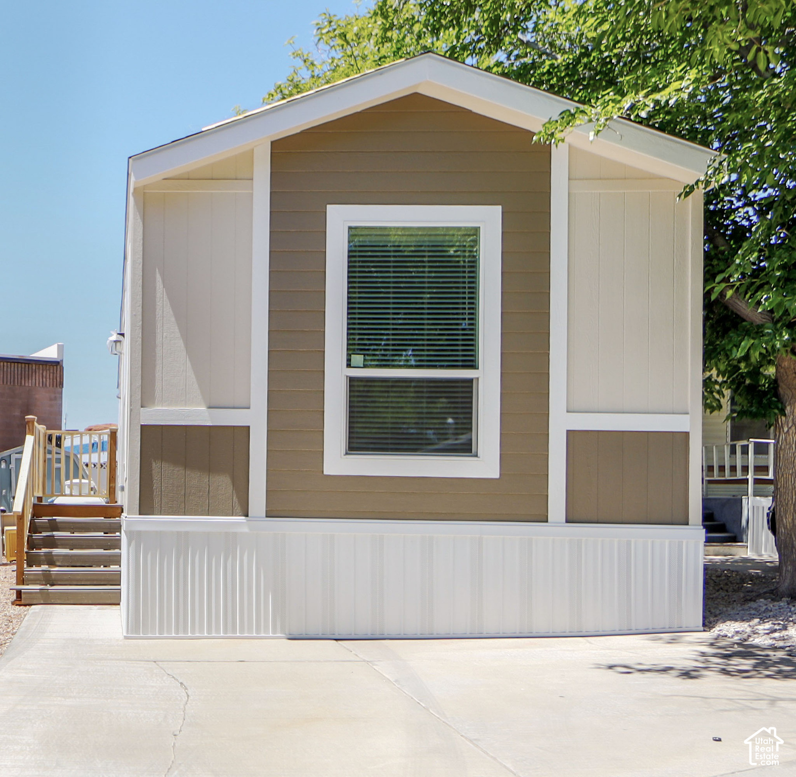 main property photo 13