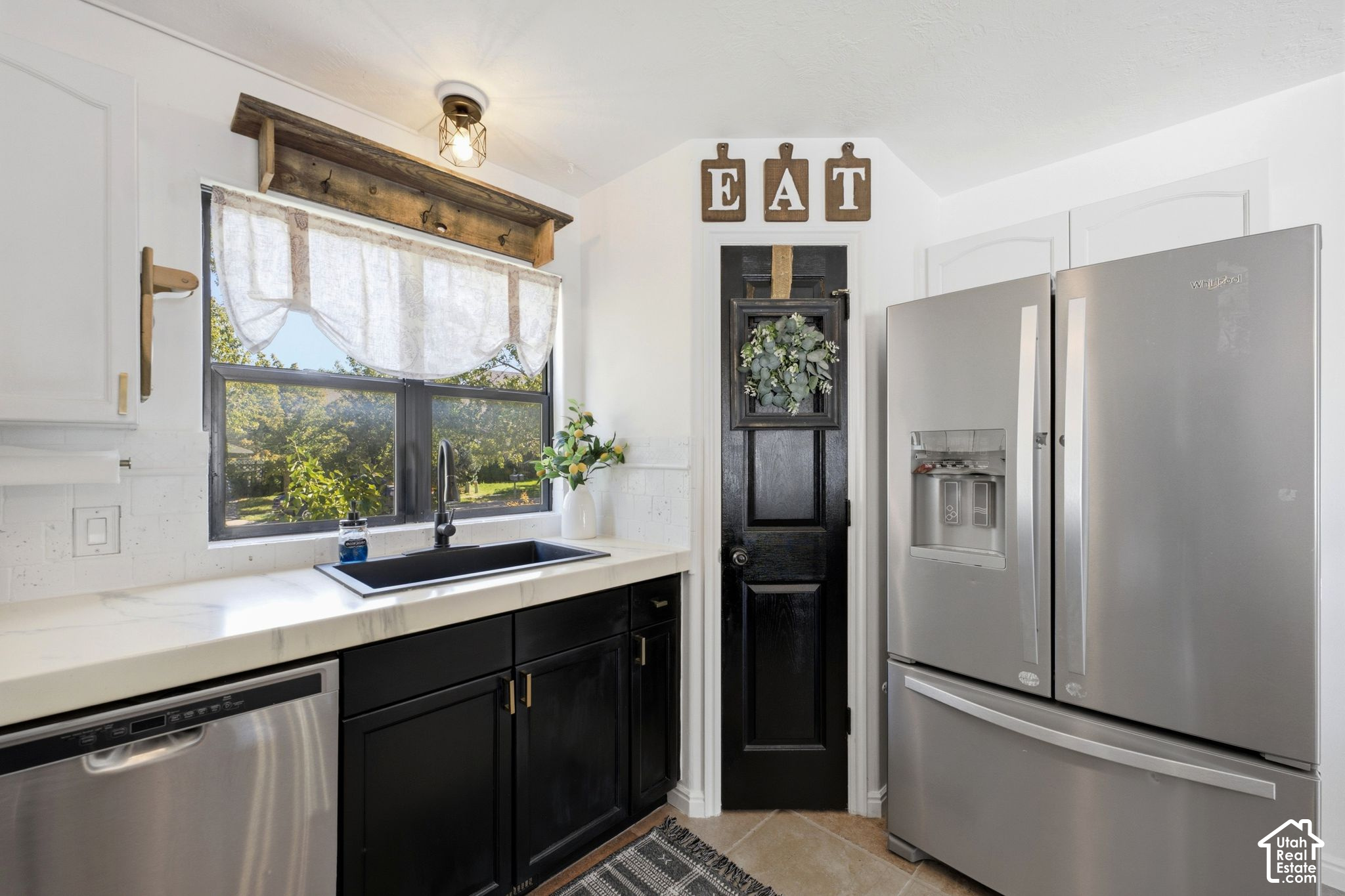 property viewer photo 11