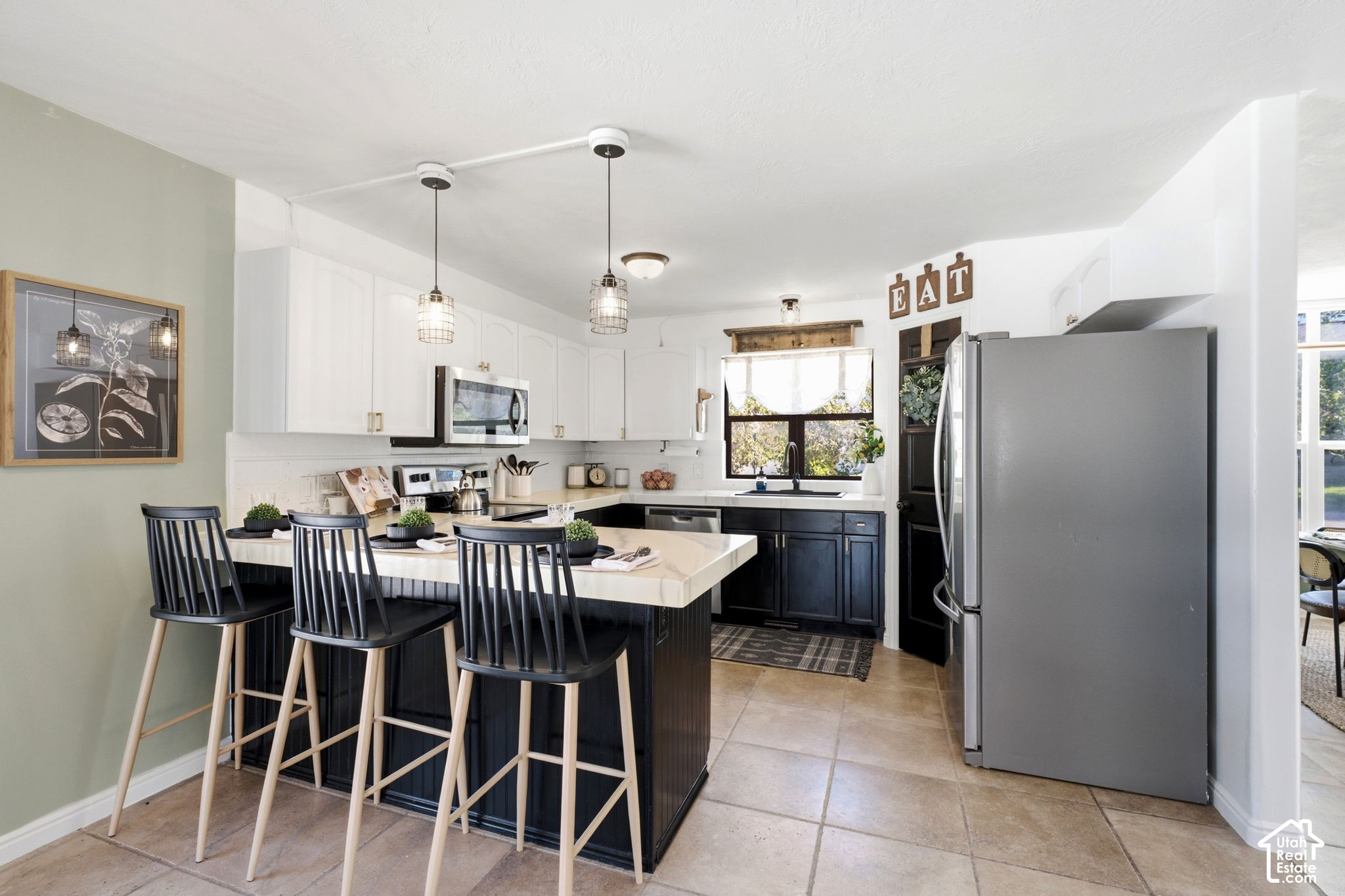 property viewer photo 12