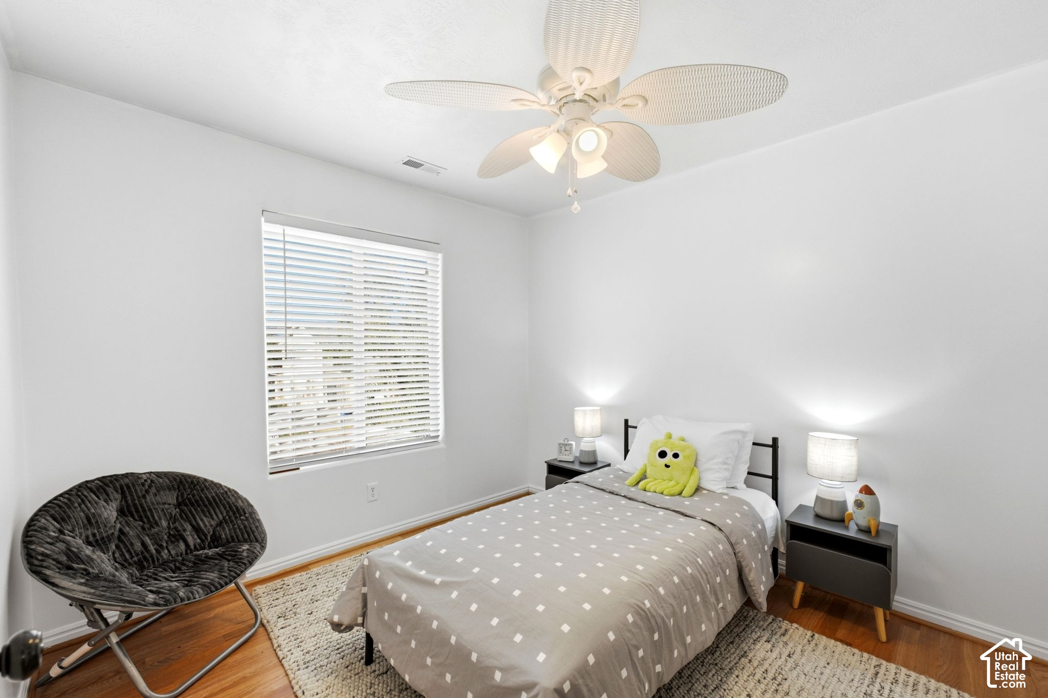 property viewer photo 19