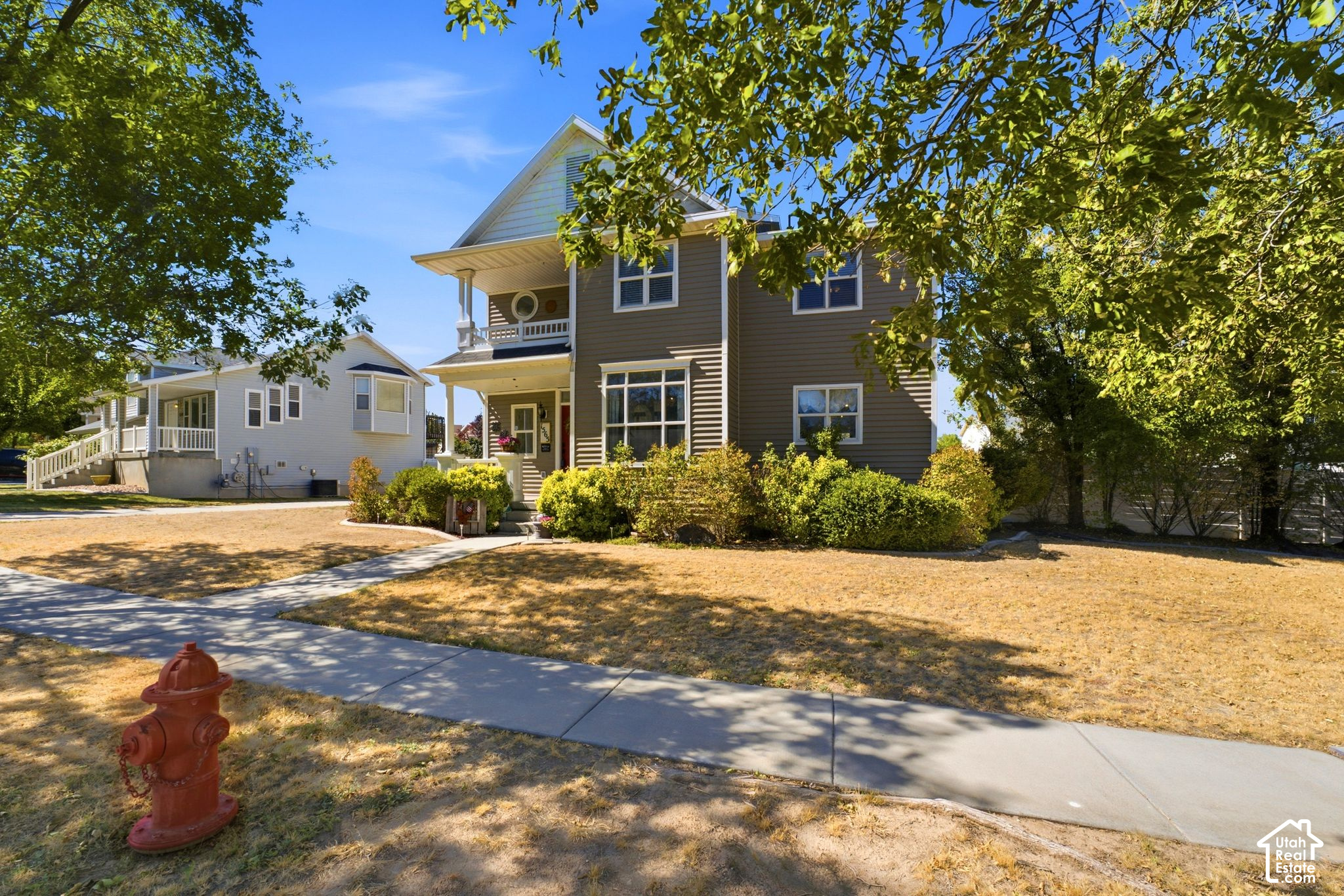 property viewer photo 2